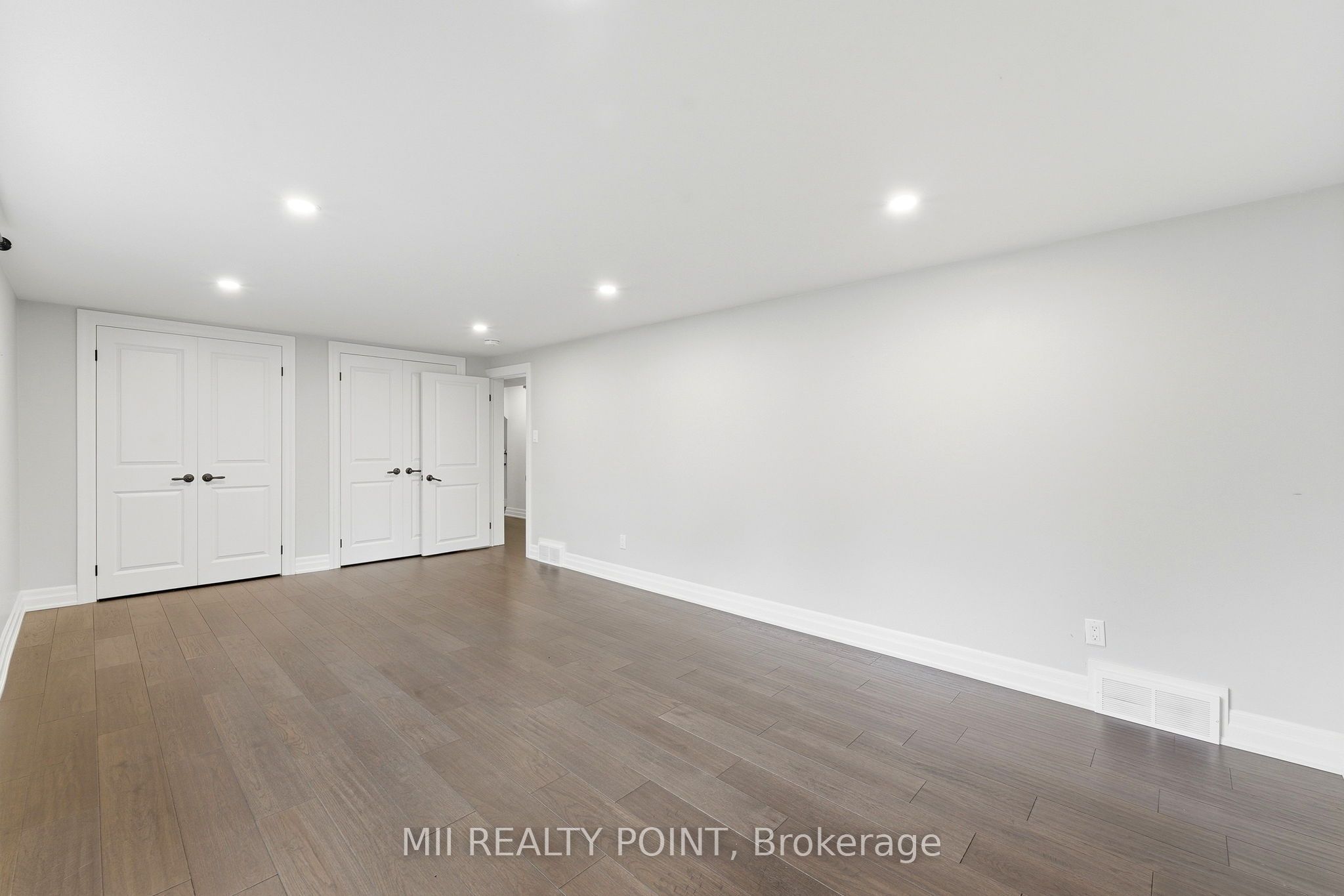 881 Danforth Place Property Photo 32
