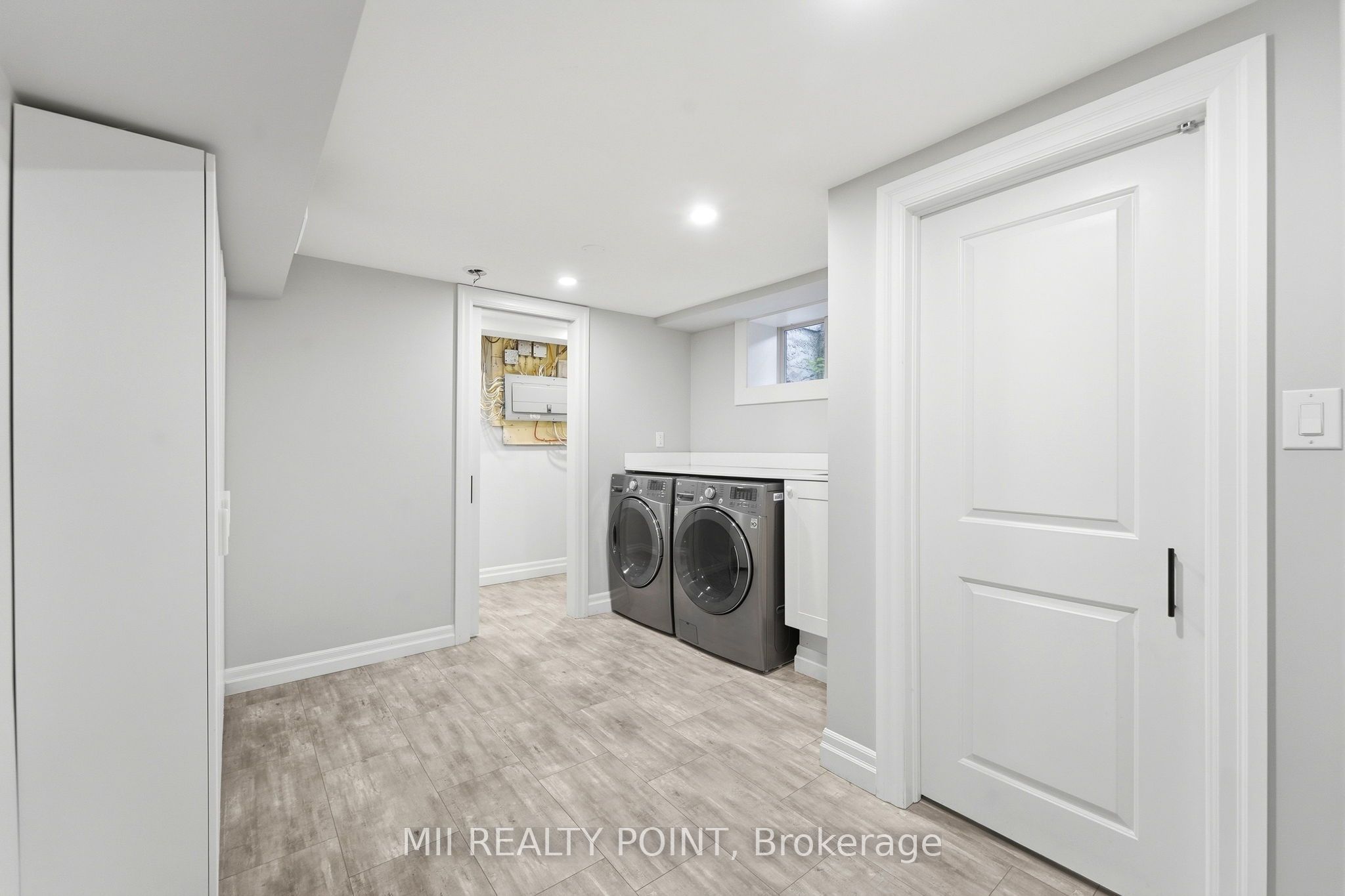 881 Danforth Place Property Photo 37