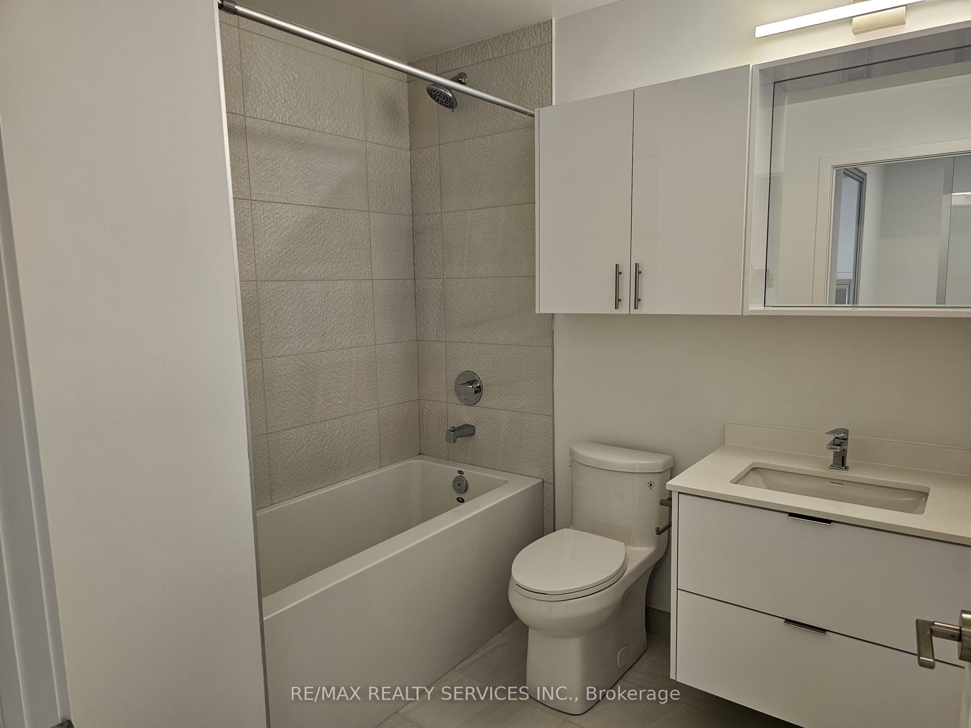 5105 Hurontario Street 2707 Property Photo 15