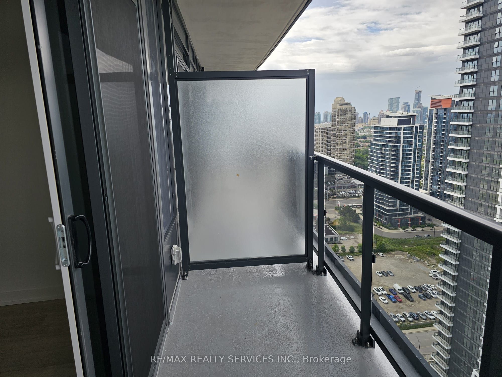 5105 Hurontario Street 2707 Property Photo 16