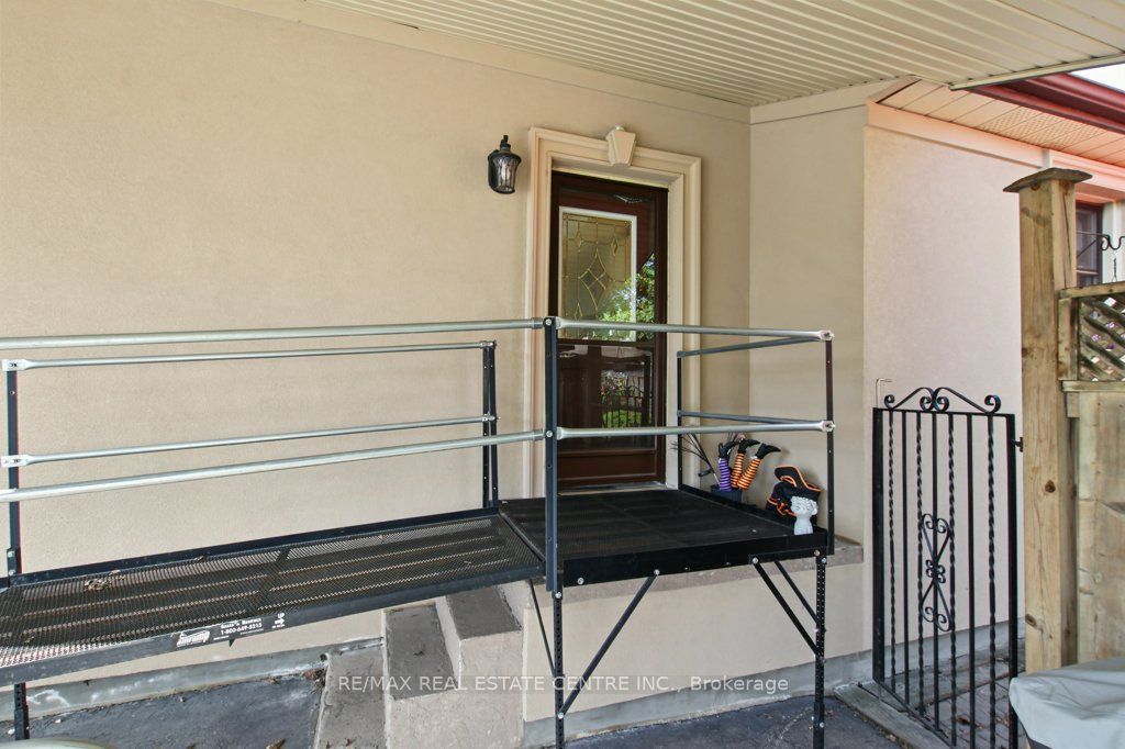15 Norton Crescent Property Photo 5