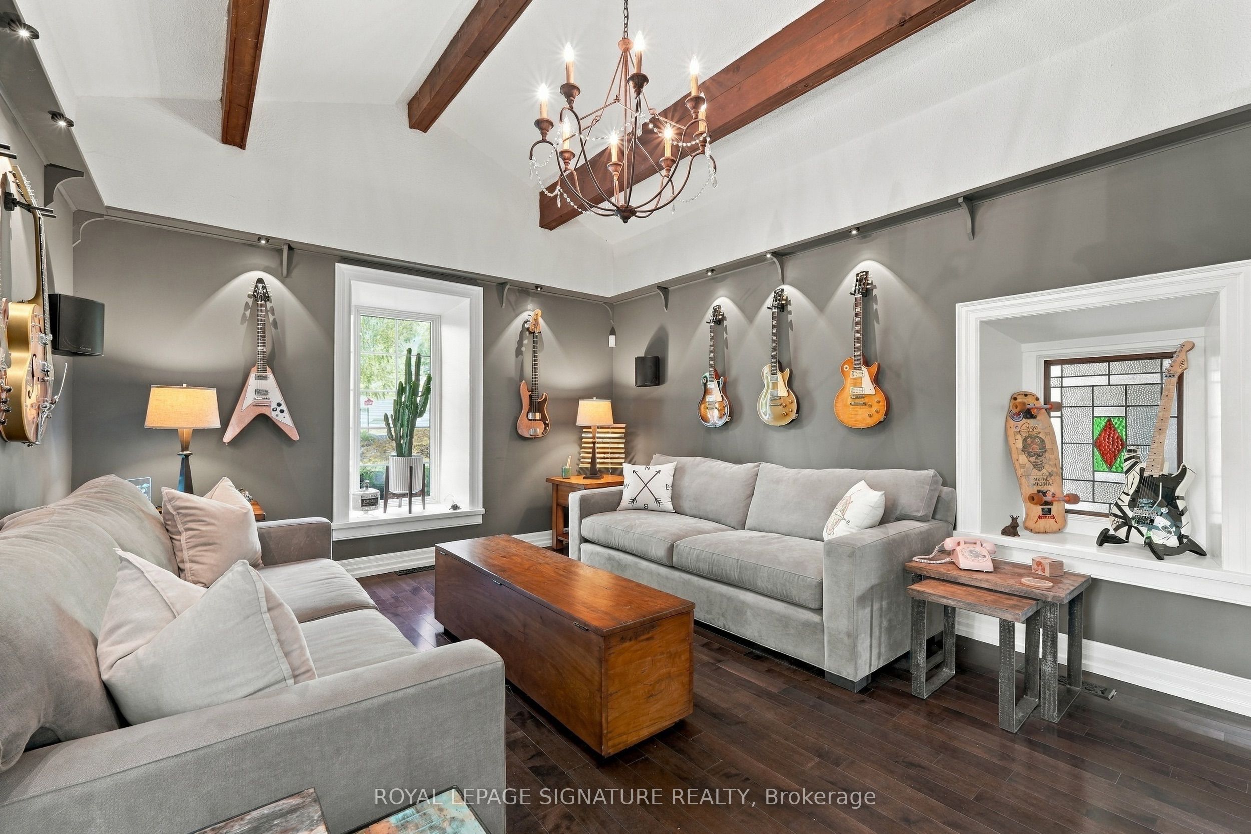 5062 Walkers Line Property Photo 9