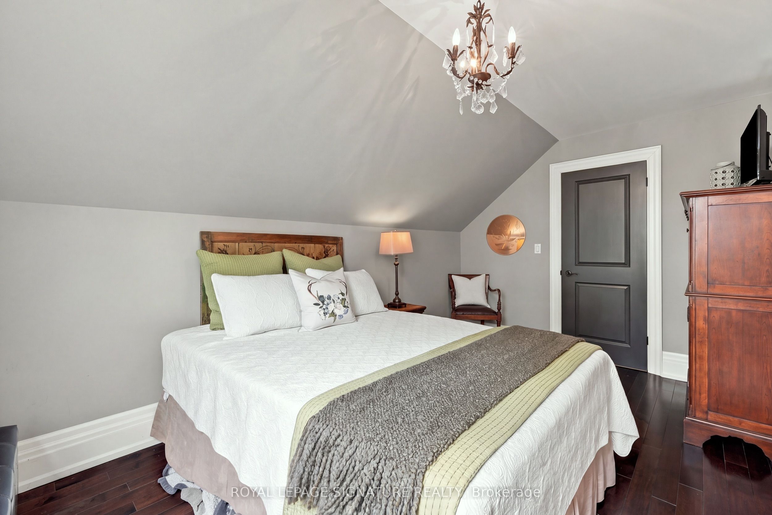 5062 Walkers Line Property Photo 30