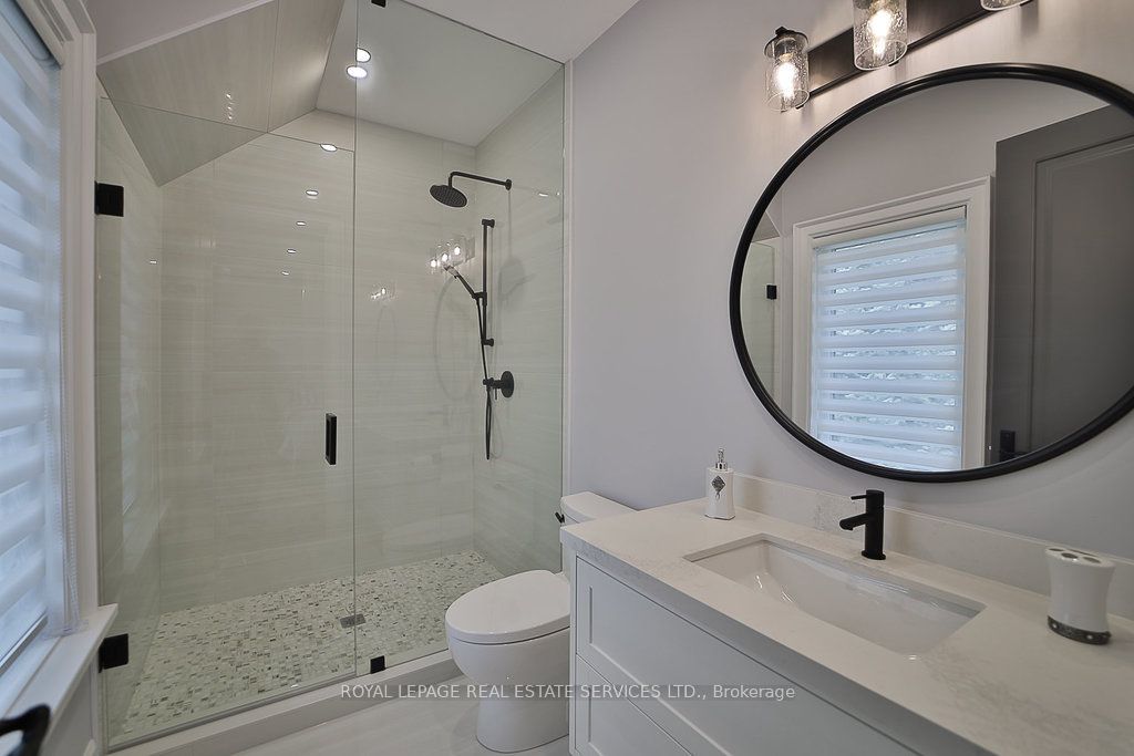 1301 Twin Oaks Dell Property Photo 25