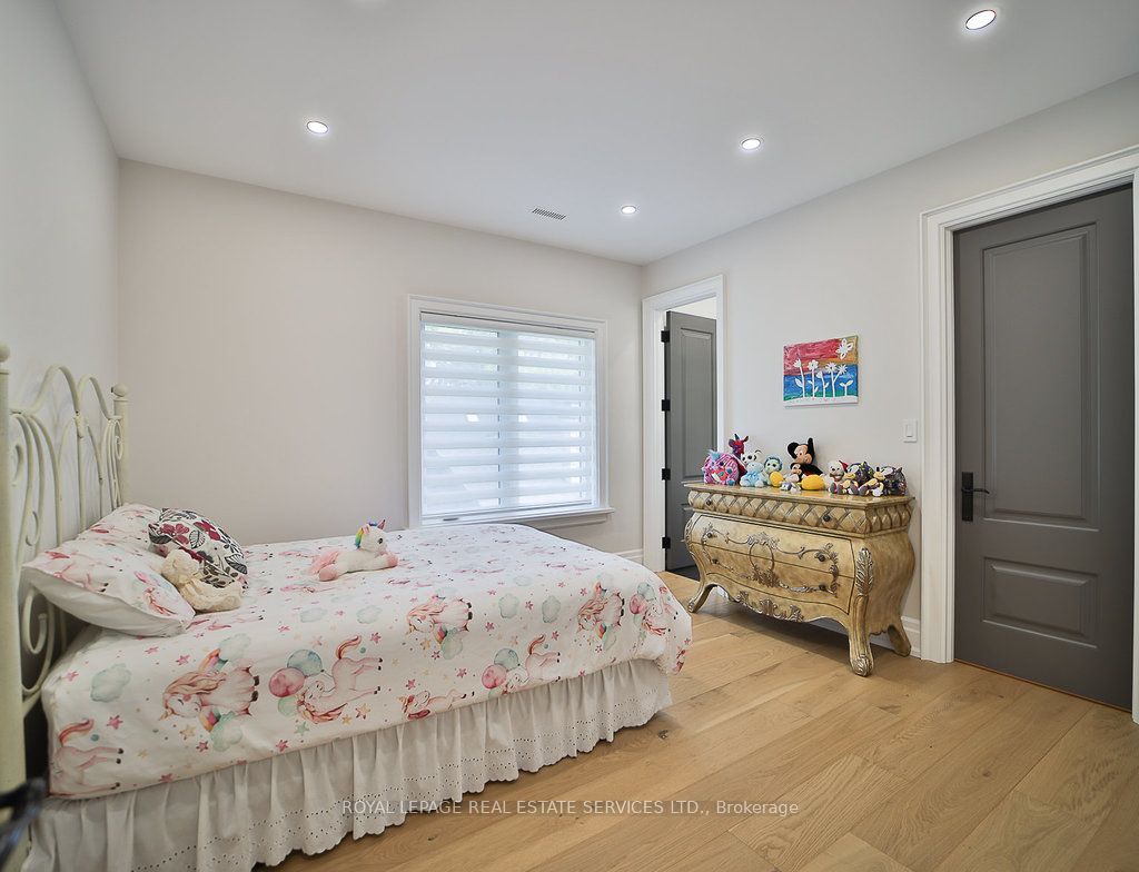 1301 Twin Oaks Dell Property Photo 27