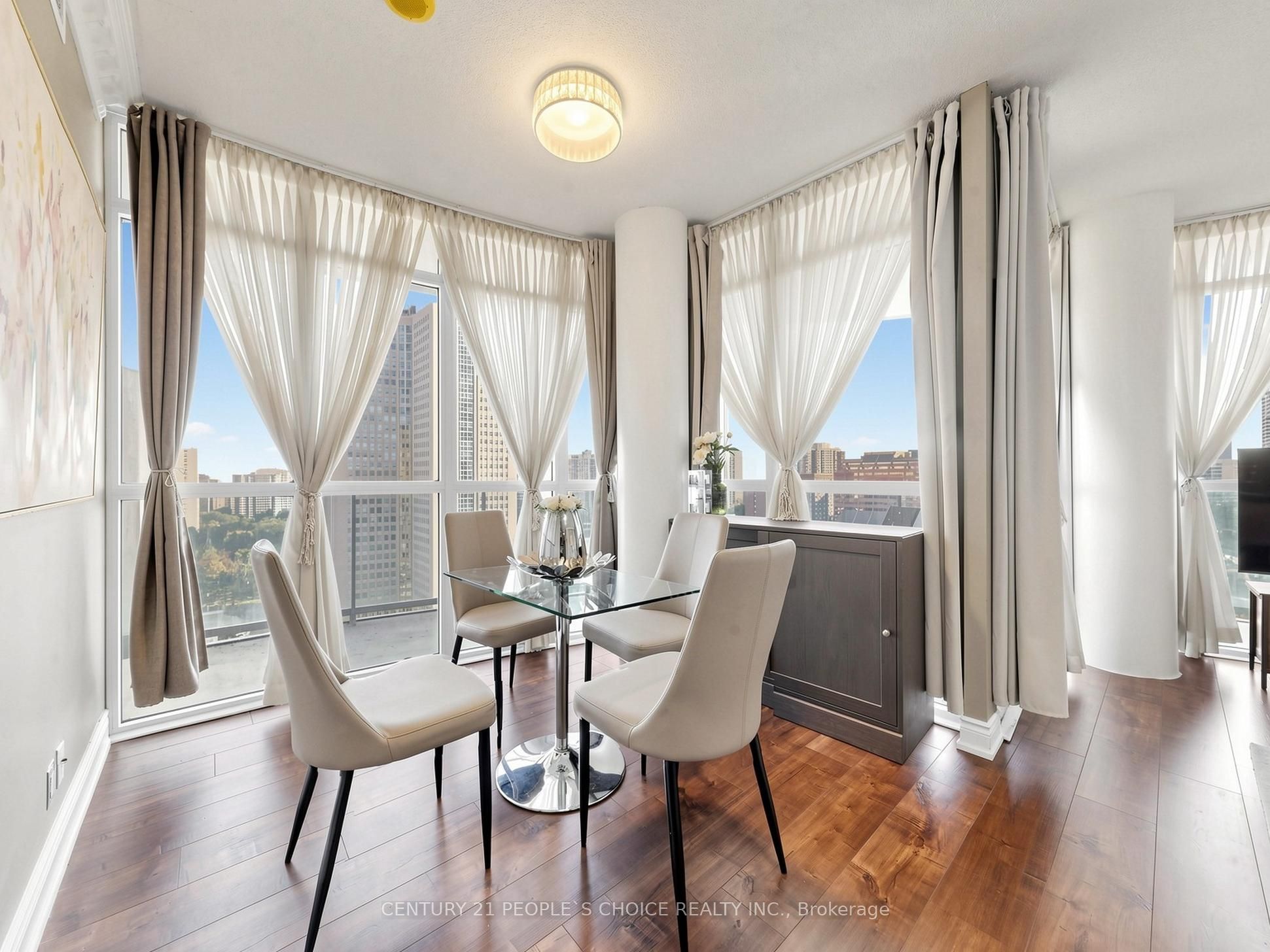 70 Absolute Avenue 1406 Property Photo 11