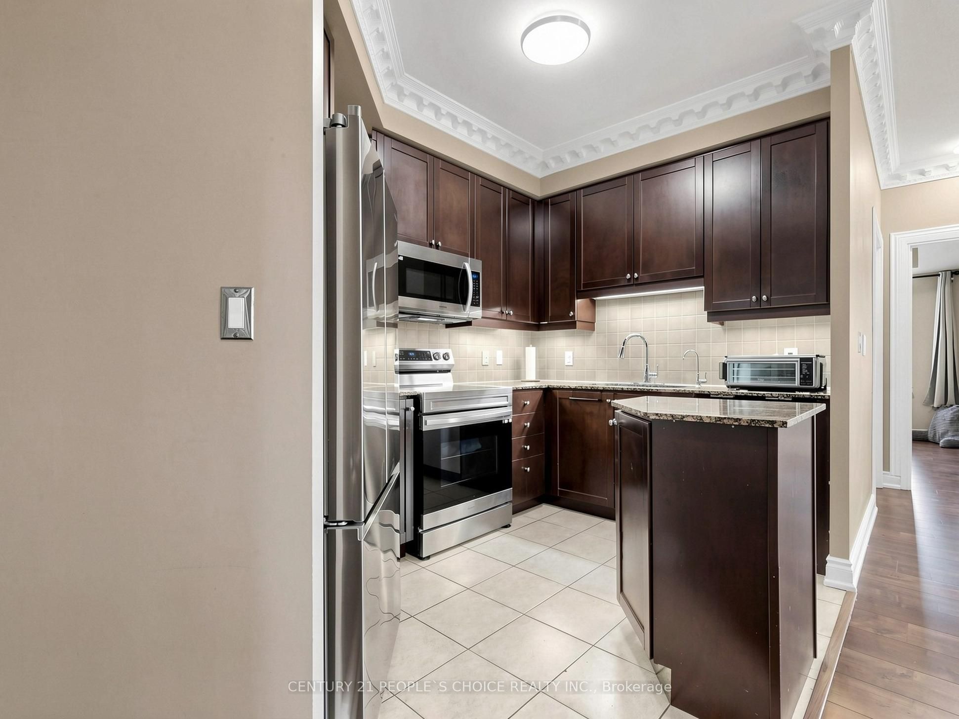 70 Absolute Avenue 1406 Property Photo 15