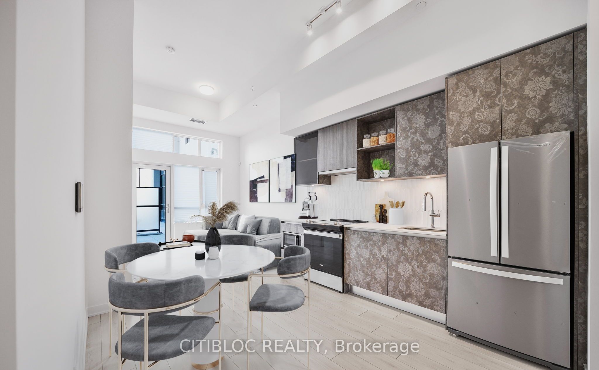 405 Dundas Street W 108 Property Photo 3