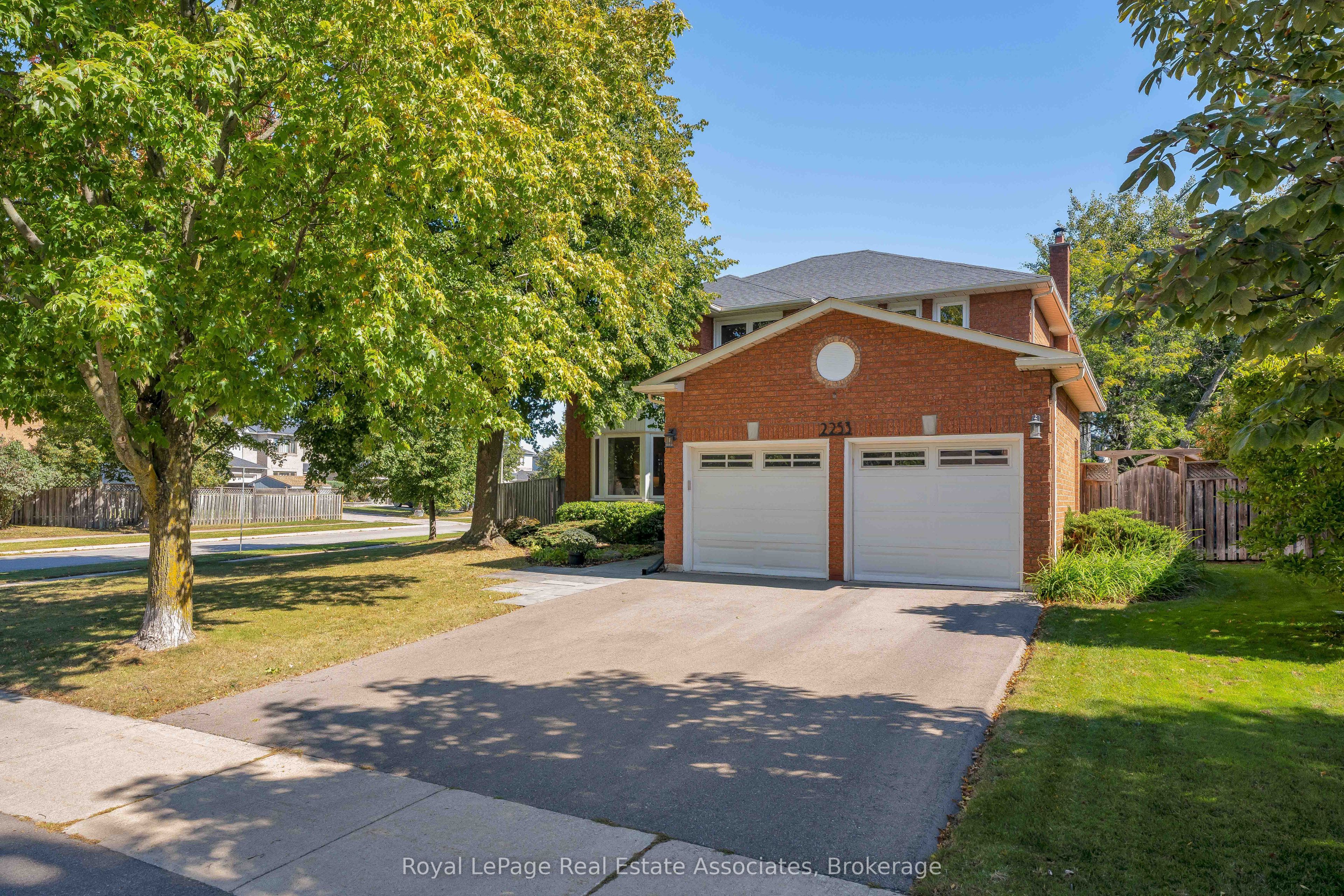 2253 Towne Boulevard Property Photo 1