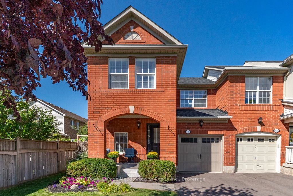 407 Baverstock Crescent Property Photo 1