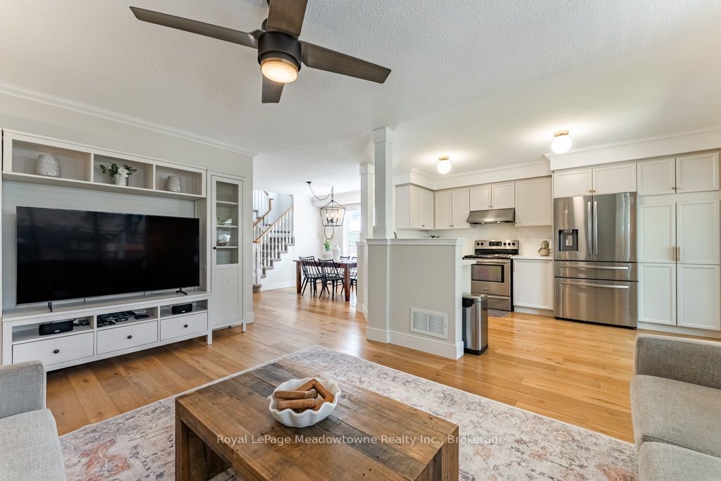 407 Baverstock Crescent Property Photo 12
