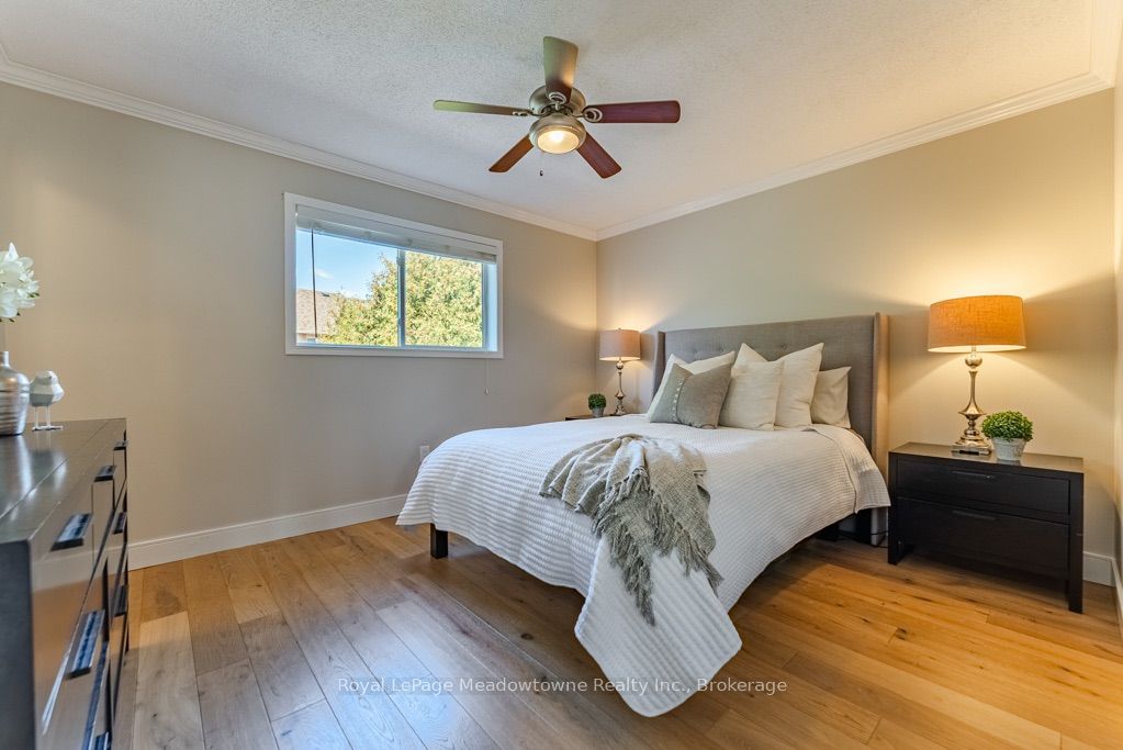 407 Baverstock Crescent Property Photo 21