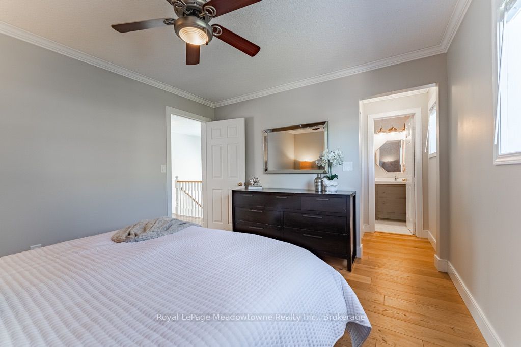 407 Baverstock Crescent Property Photo 23
