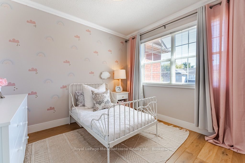 407 Baverstock Crescent Property Photo 26