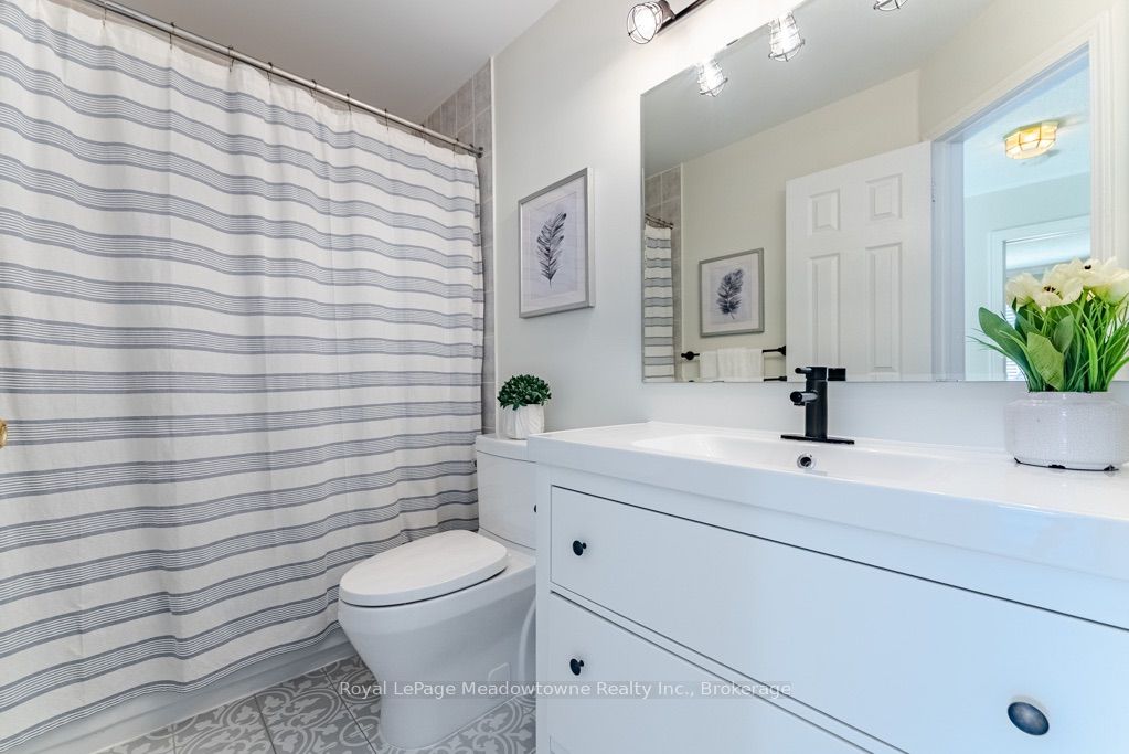 407 Baverstock Crescent Property Photo 30