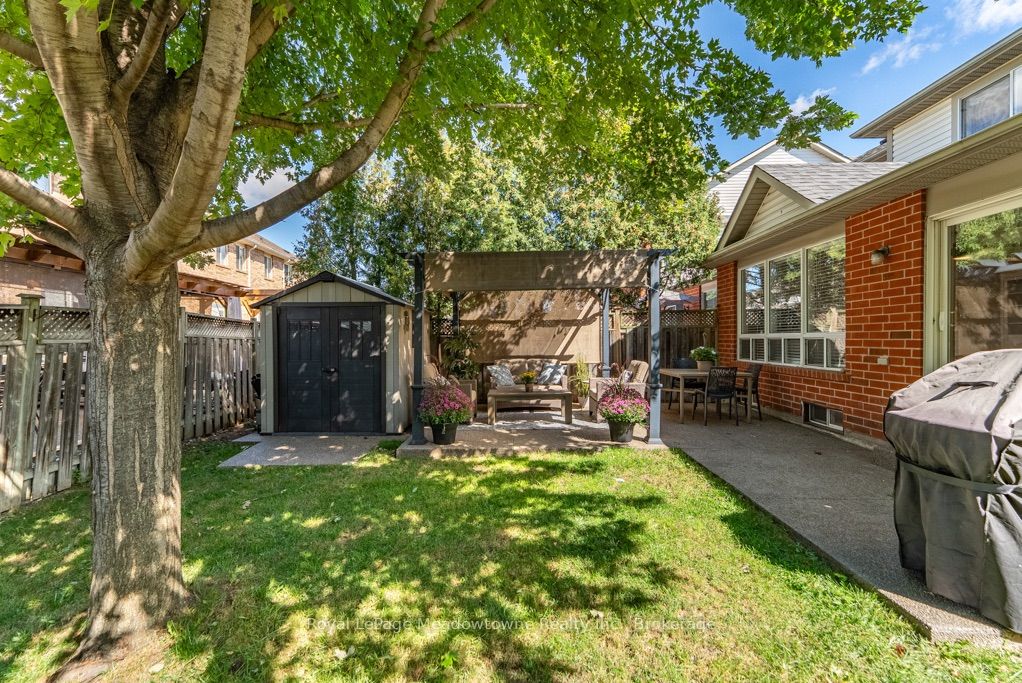 407 Baverstock Crescent Property Photo 40