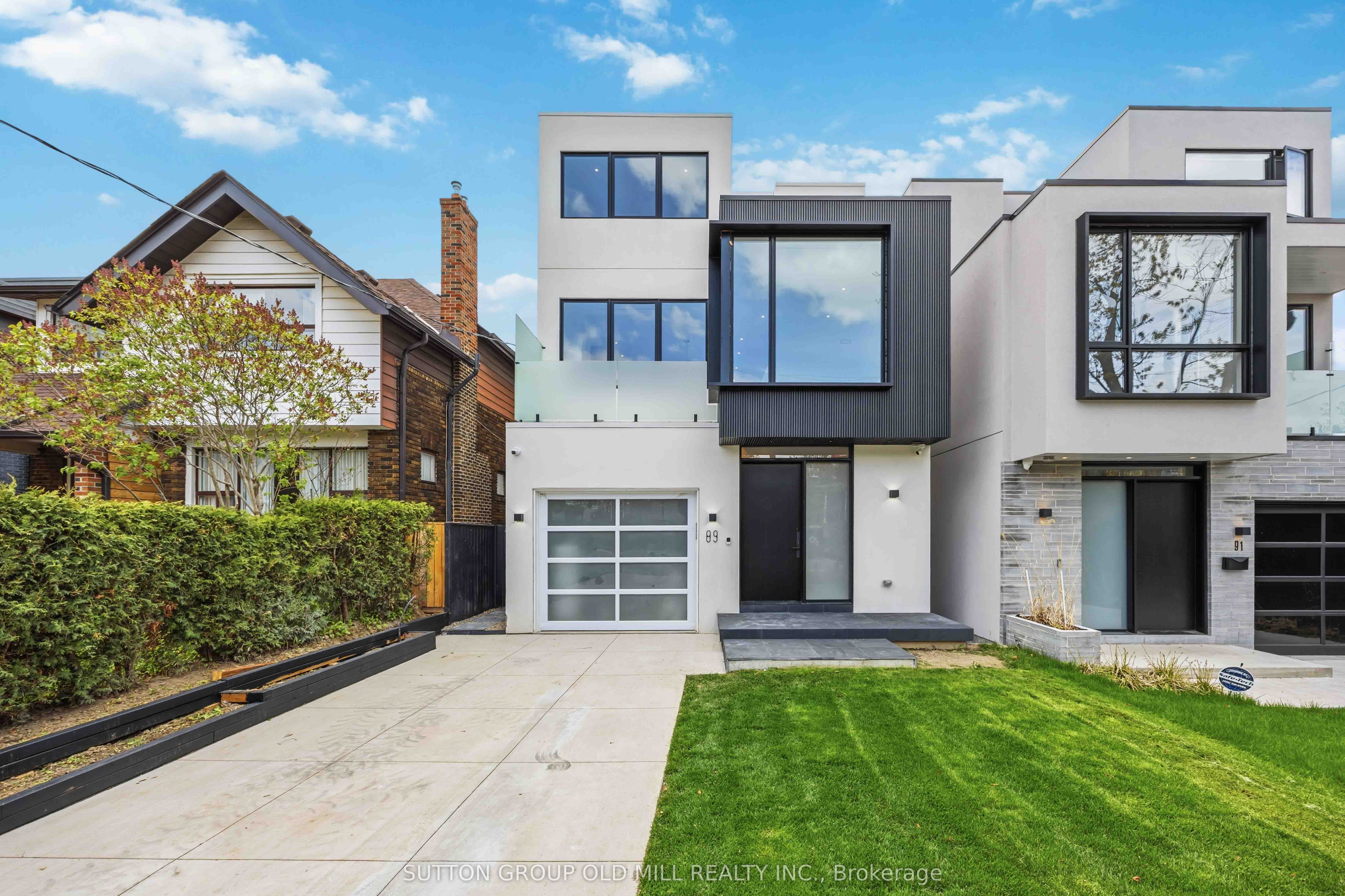 89 Regal Road Property Photo 1