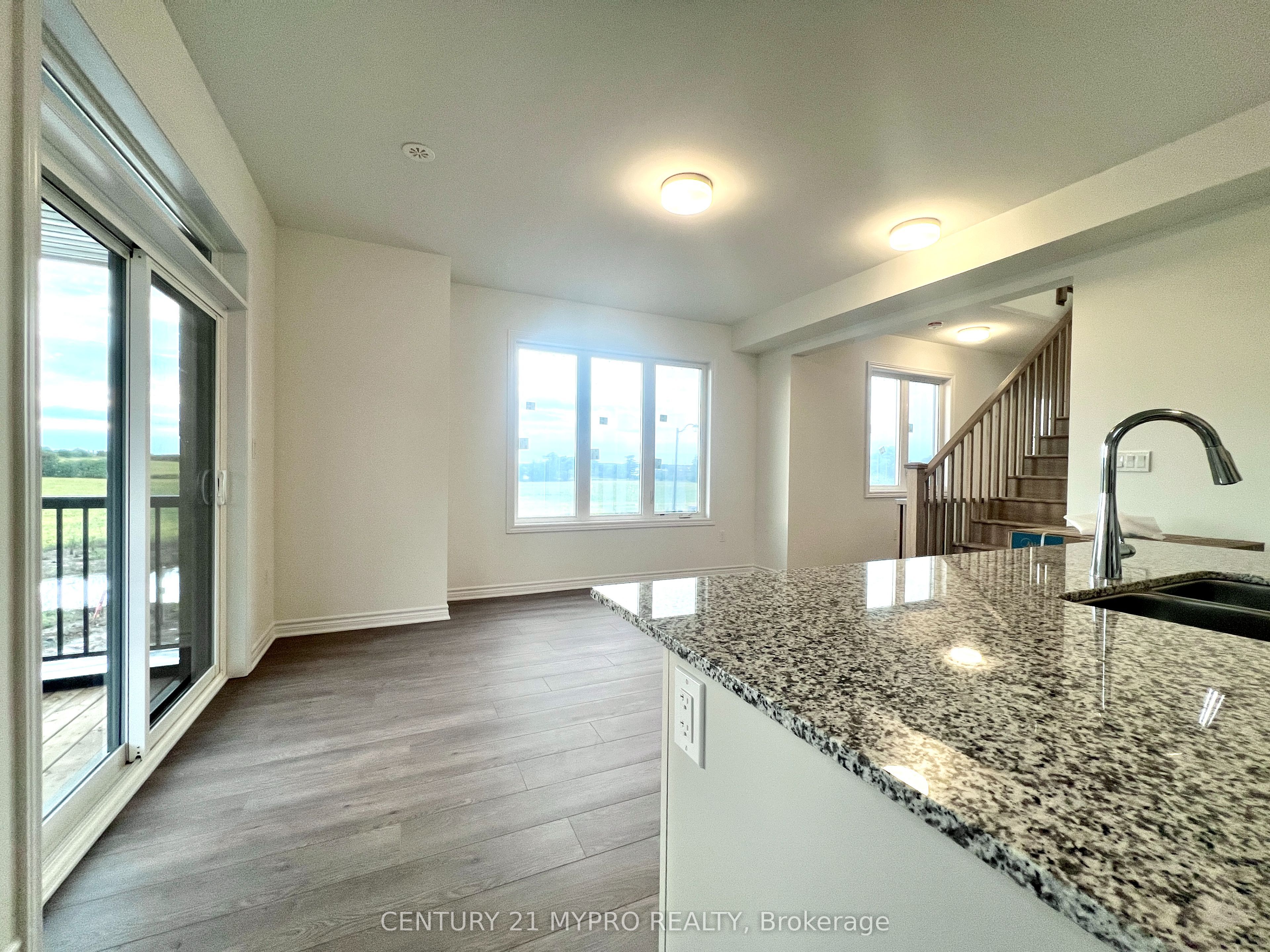 2 Thornbird Crescent Upper Property Photo 1