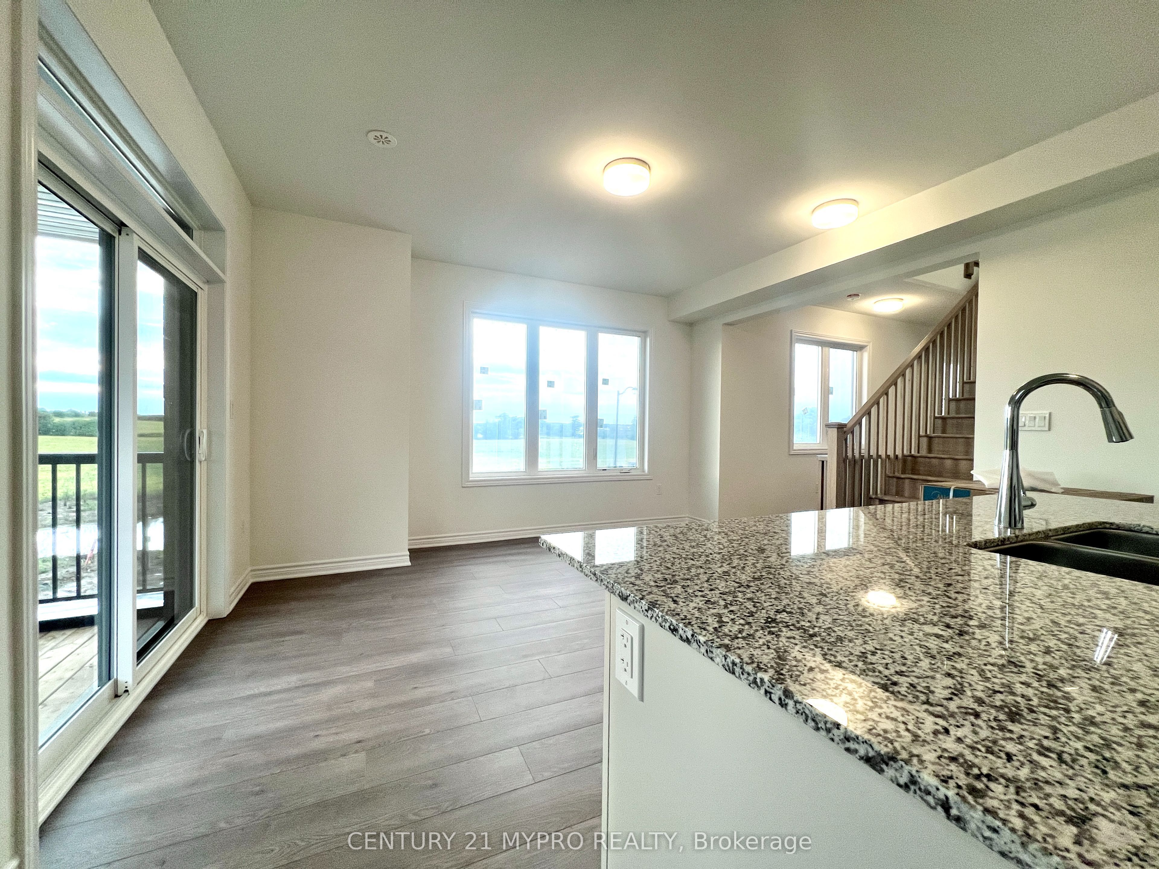 2 Thornbird Crescent Upper Property Photo 1