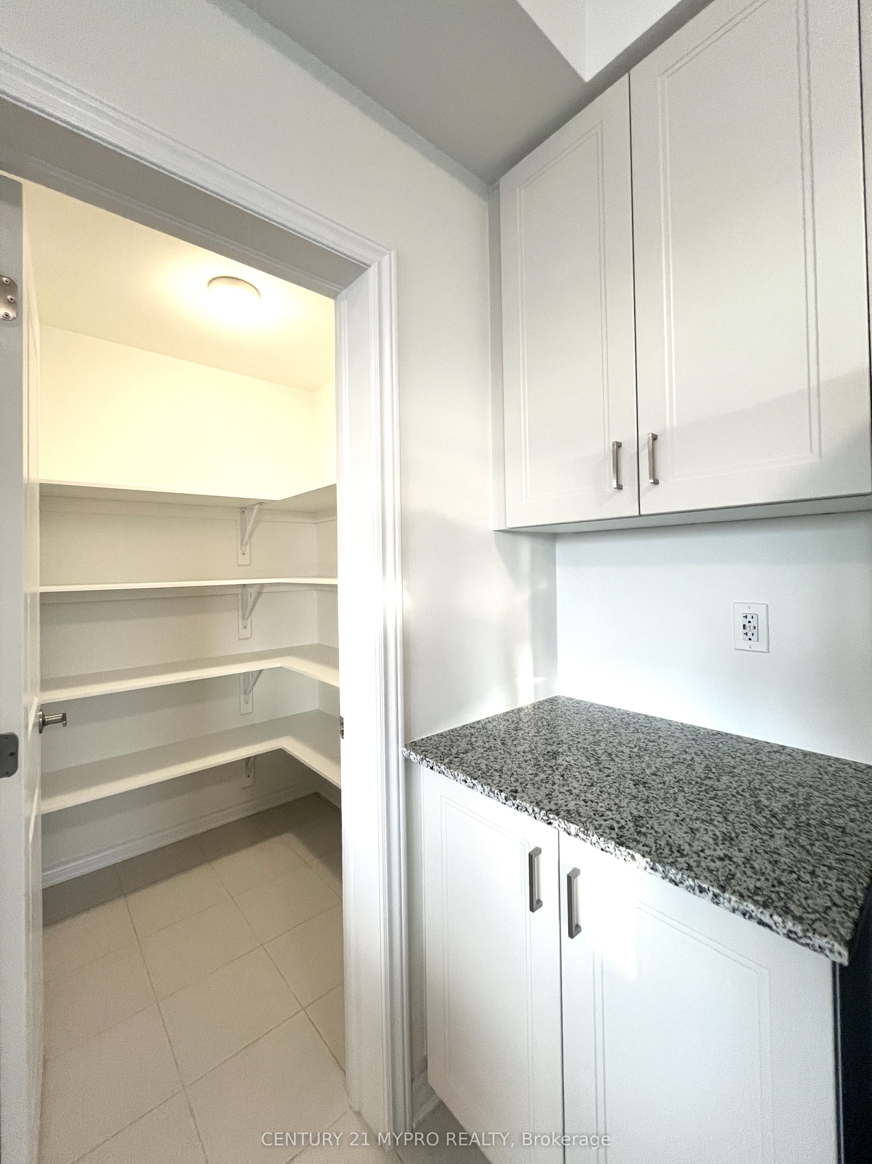 2 Thornbird Crescent Upper Property Photo 4