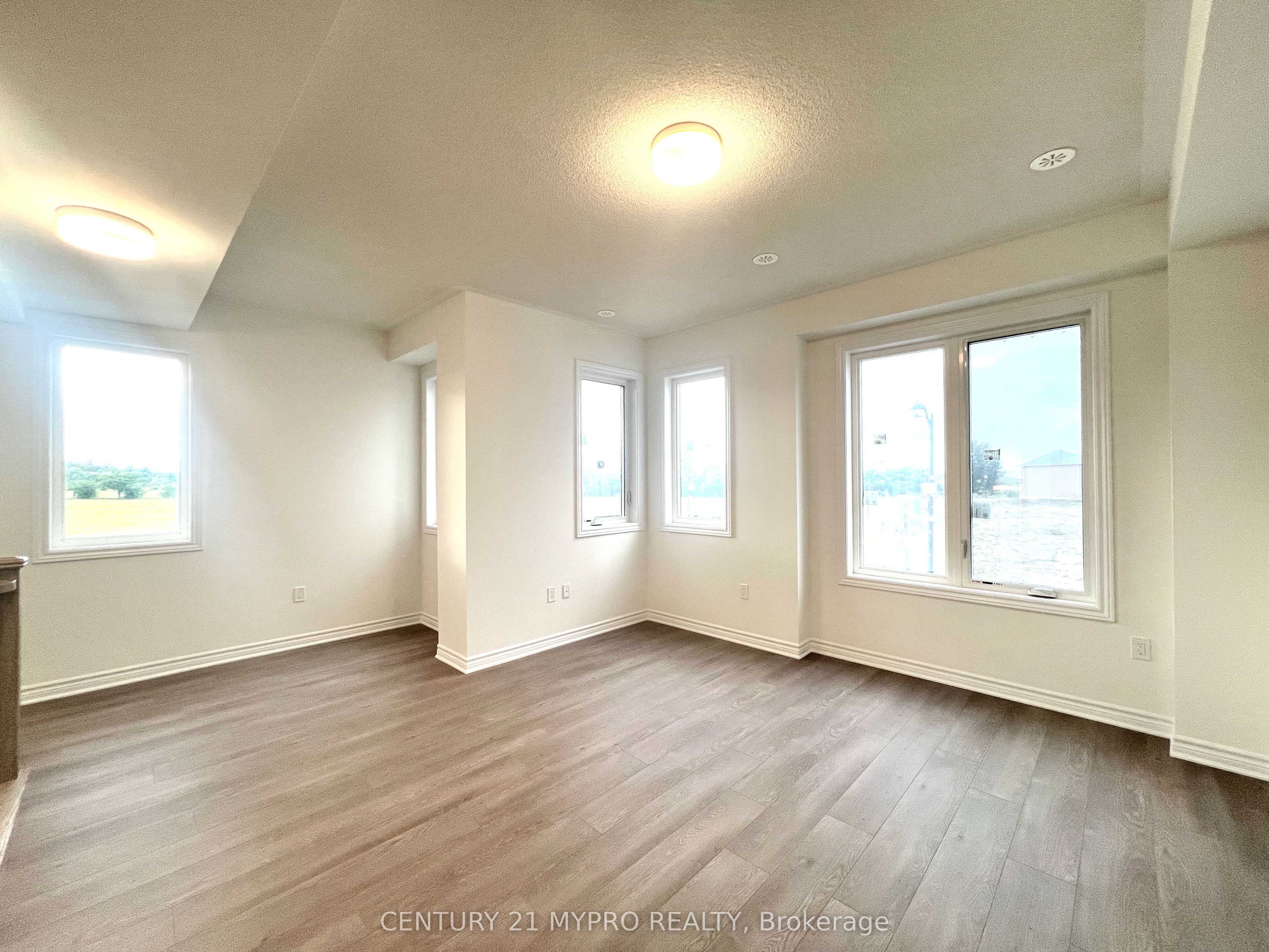 2 Thornbird Crescent Upper Property Photo 6