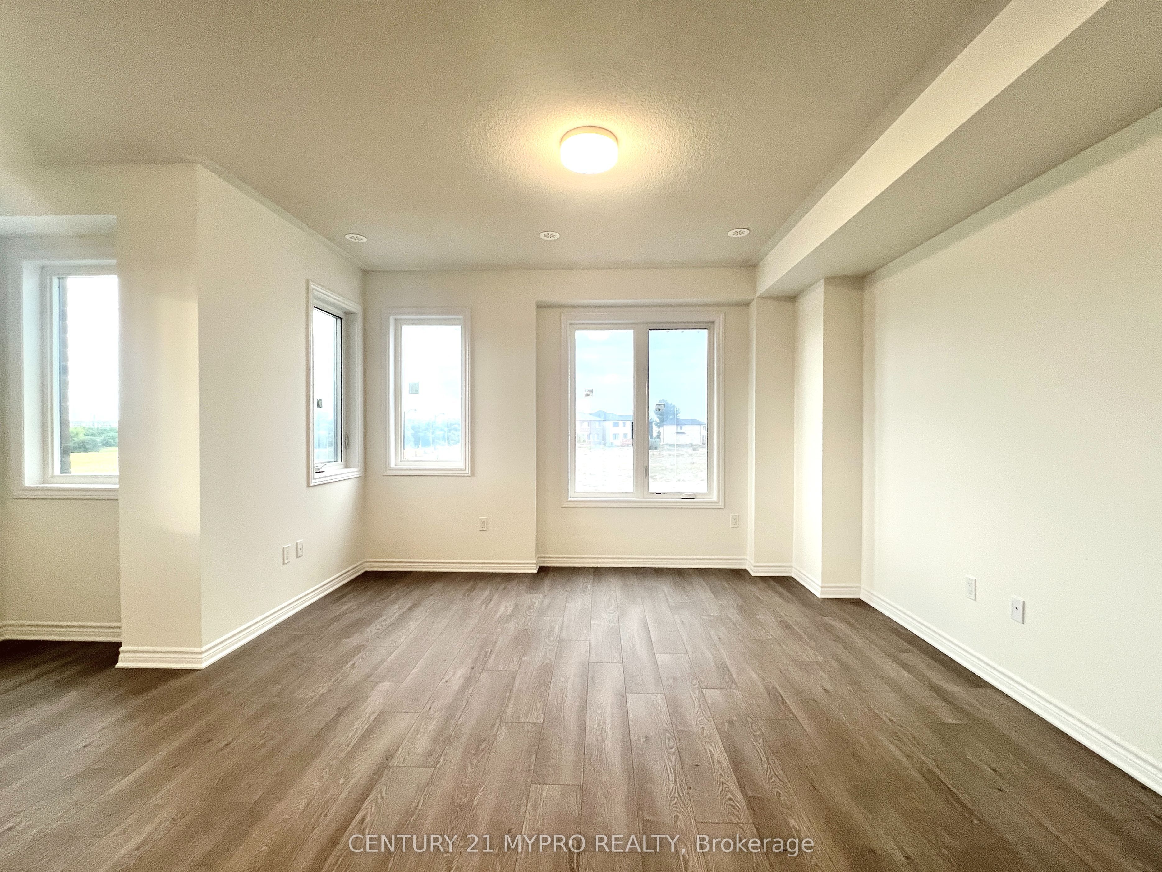 2 Thornbird Crescent Upper Property Photo 7