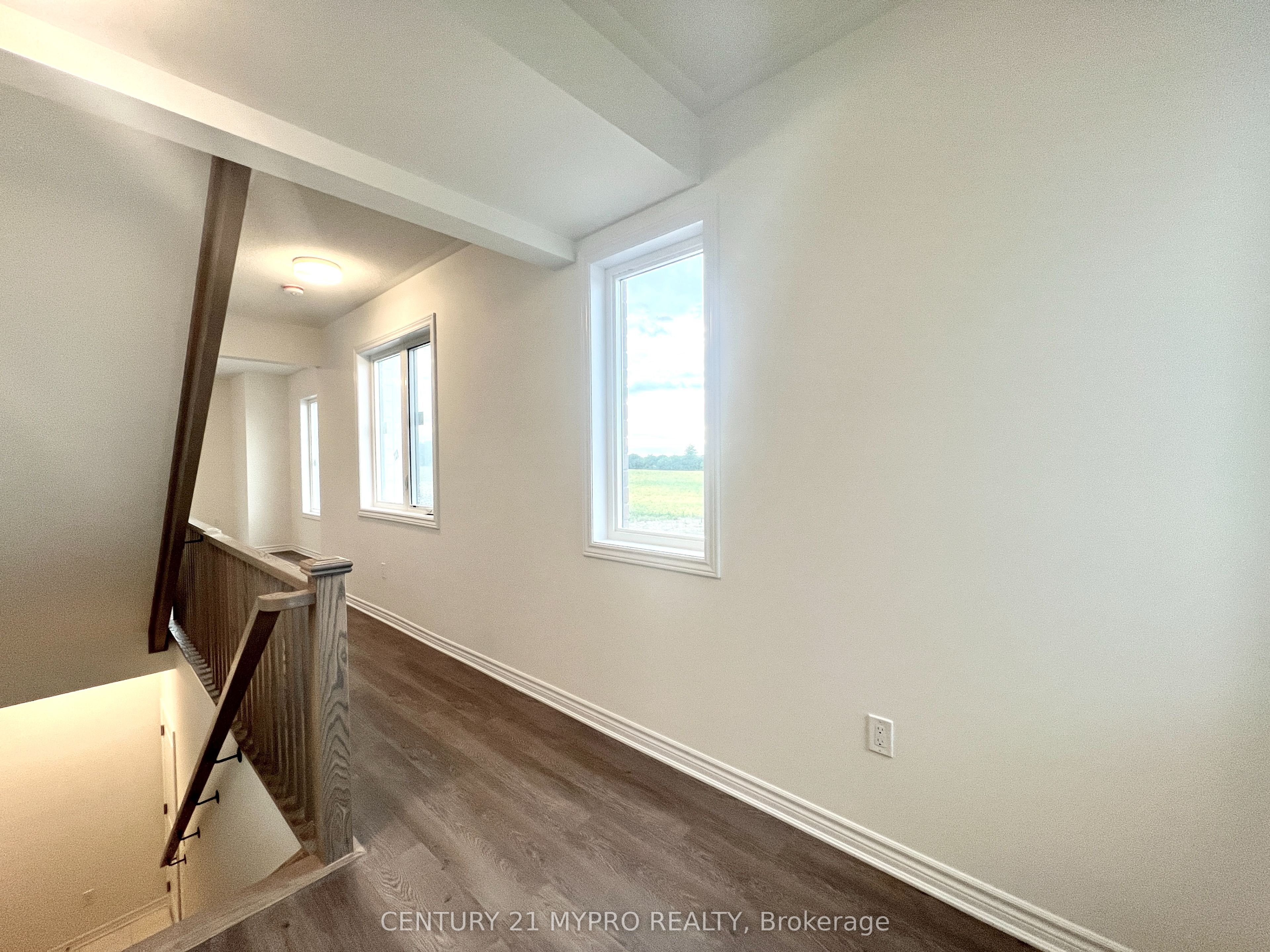 2 Thornbird Crescent Upper Property Photo 9