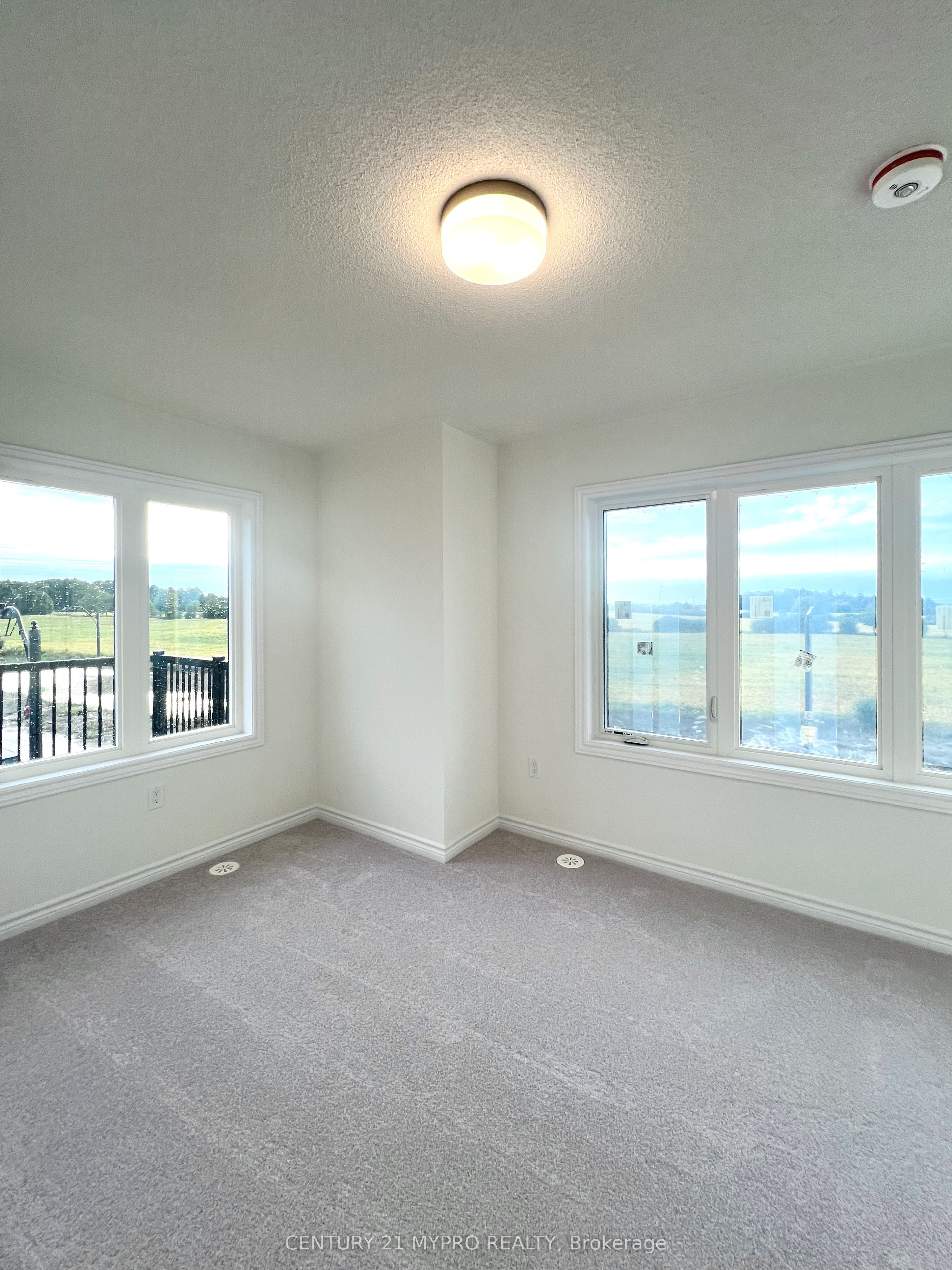 2 Thornbird Crescent Upper Property Photo 17