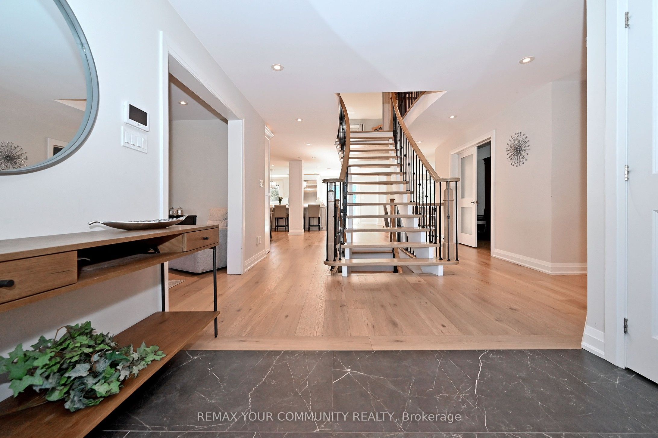 1530 Canada Court Property Photo 5