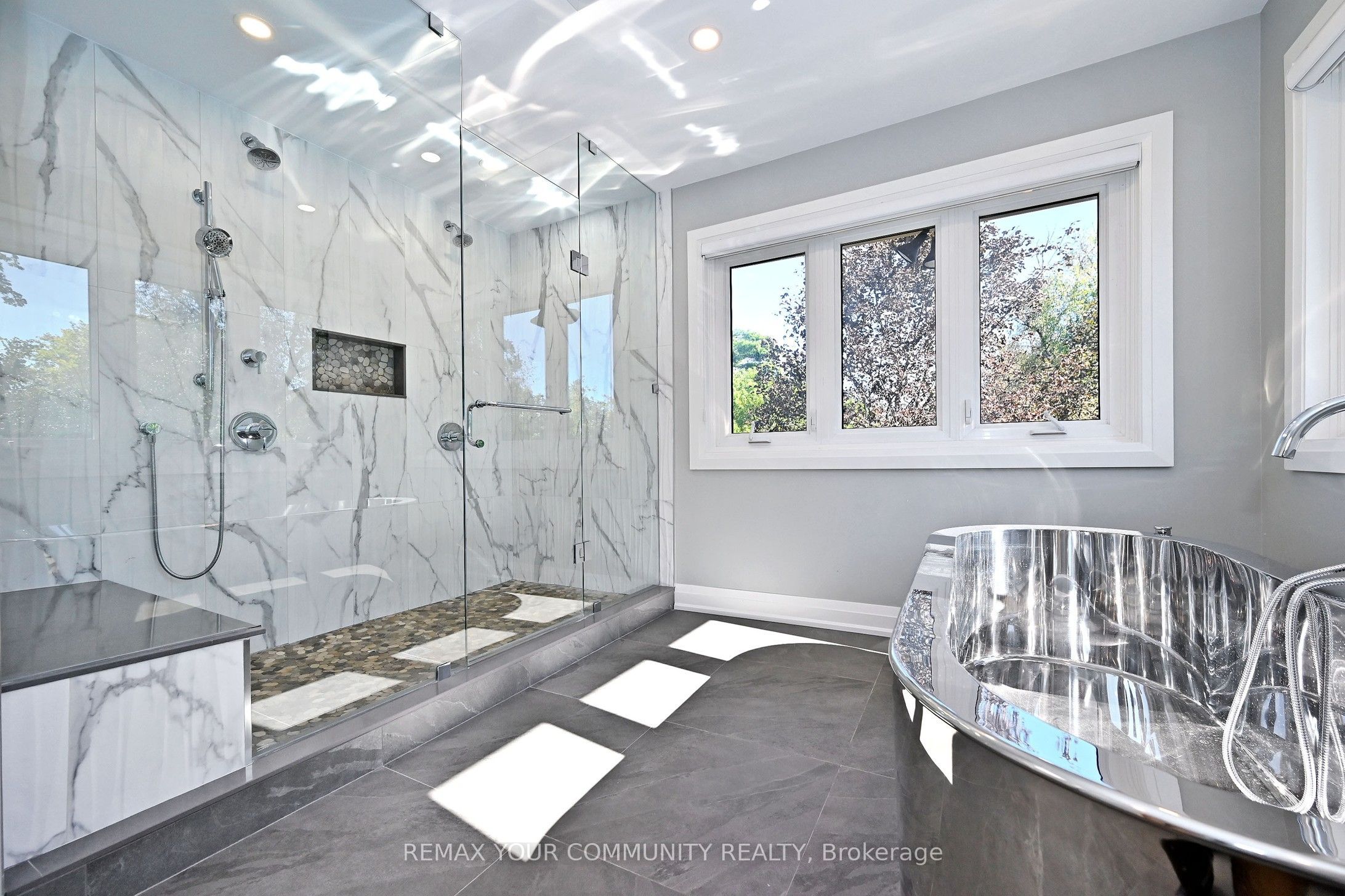 1530 Canada Court Property Photo 24