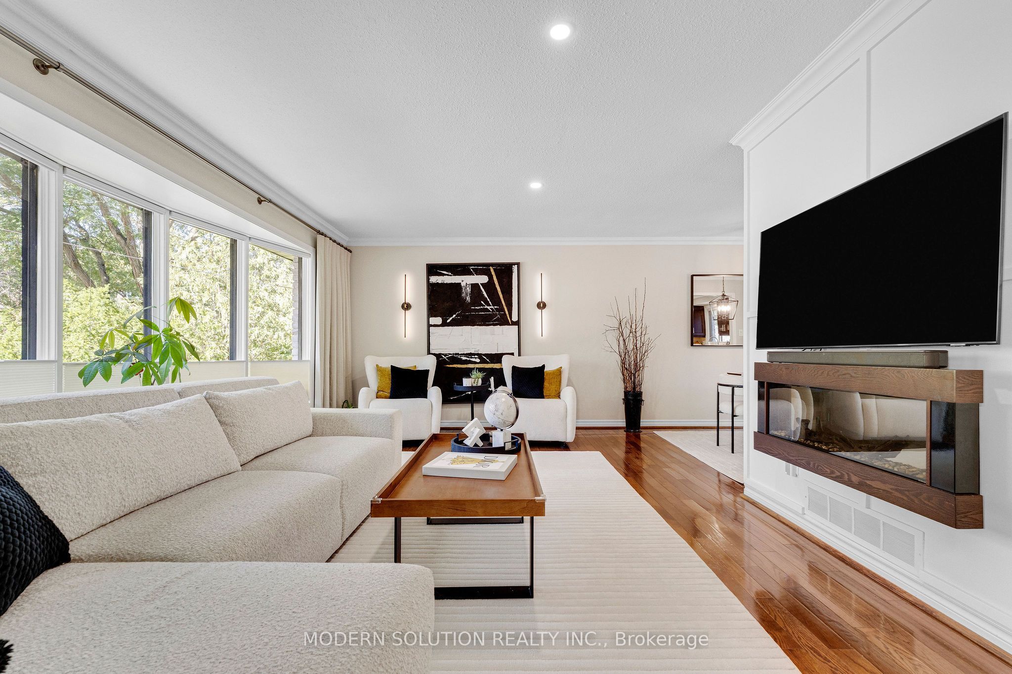 2250 Dunedin Road Property Photo 8