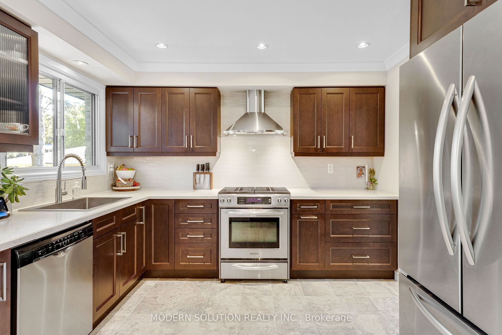 2250 Dunedin Road Property Photo 14