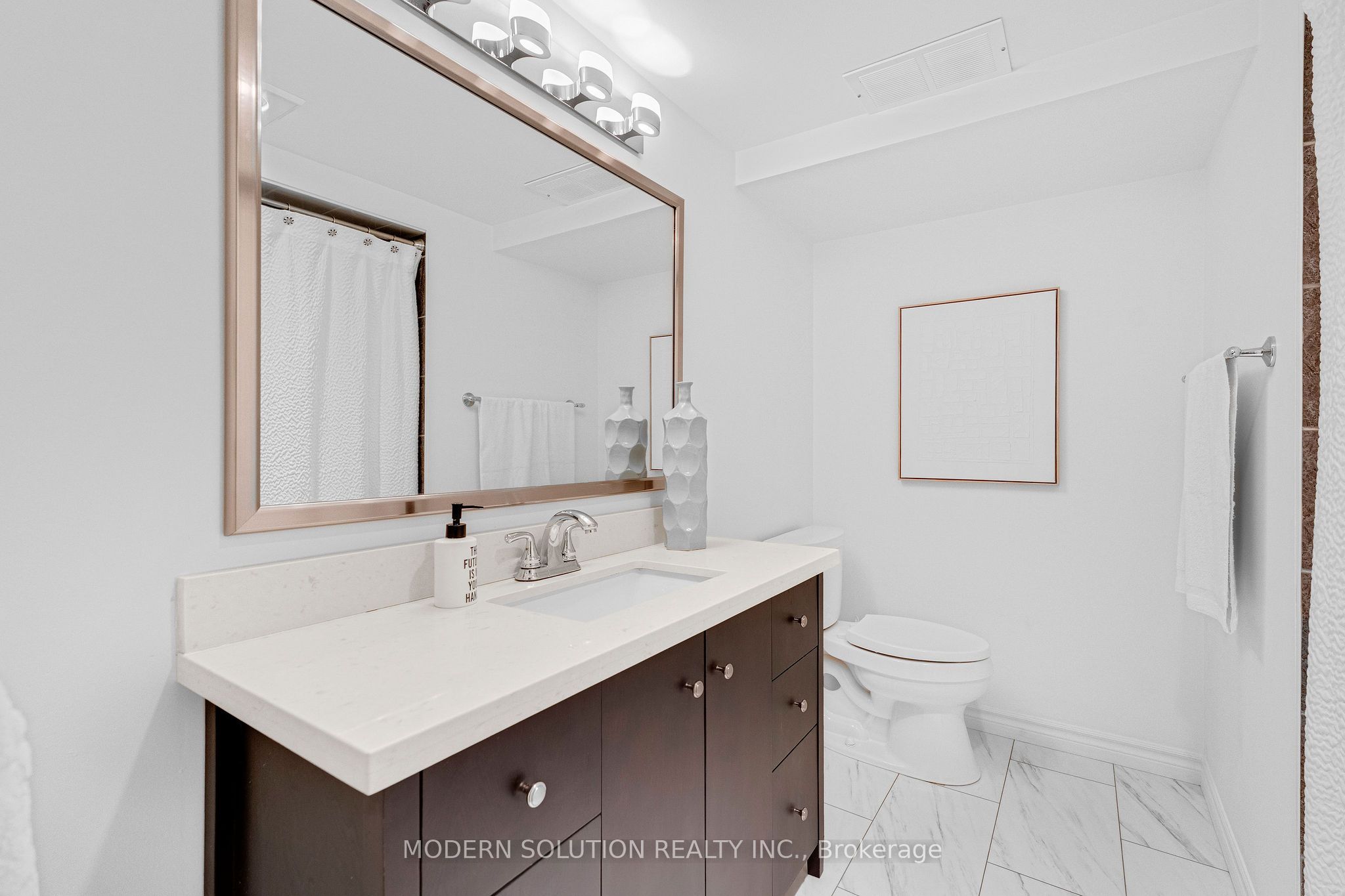 2250 Dunedin Road Property Photo 35