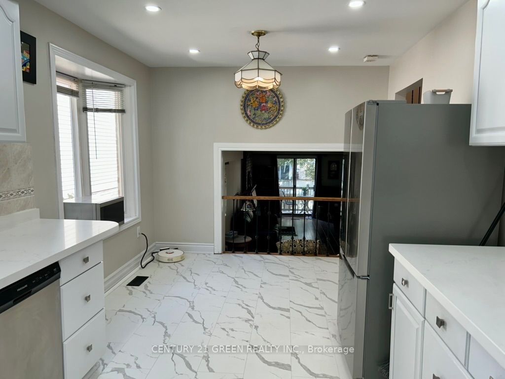 4252 Tea Garden Circle Property Photo 13