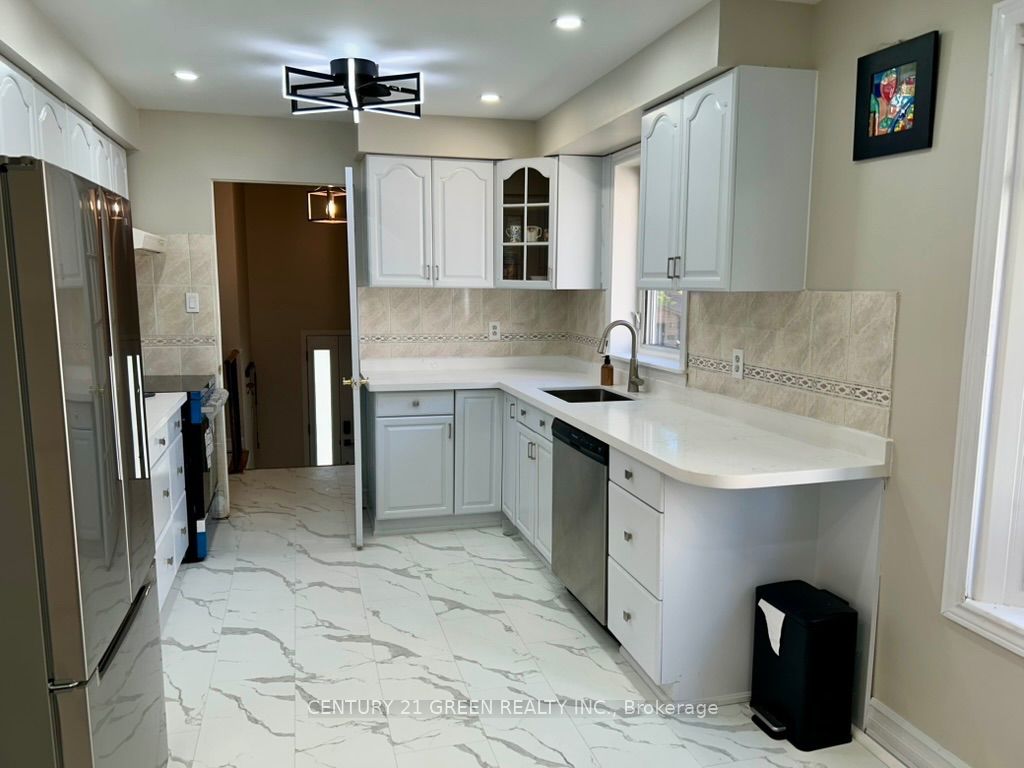 4252 Tea Garden Circle Property Photo 14
