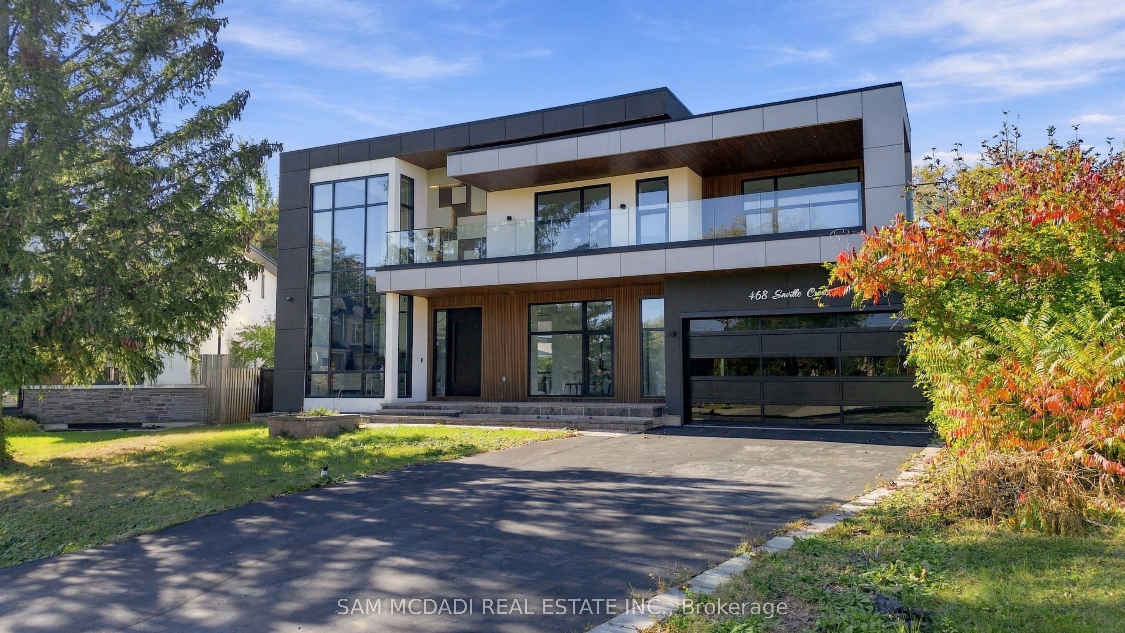 468 Saville Crescent Property Photo 1