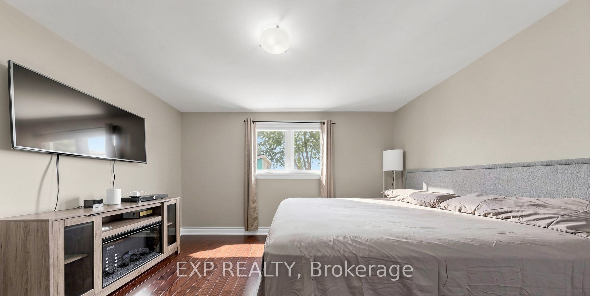 71 Addington Crescent Main Property Photo 18