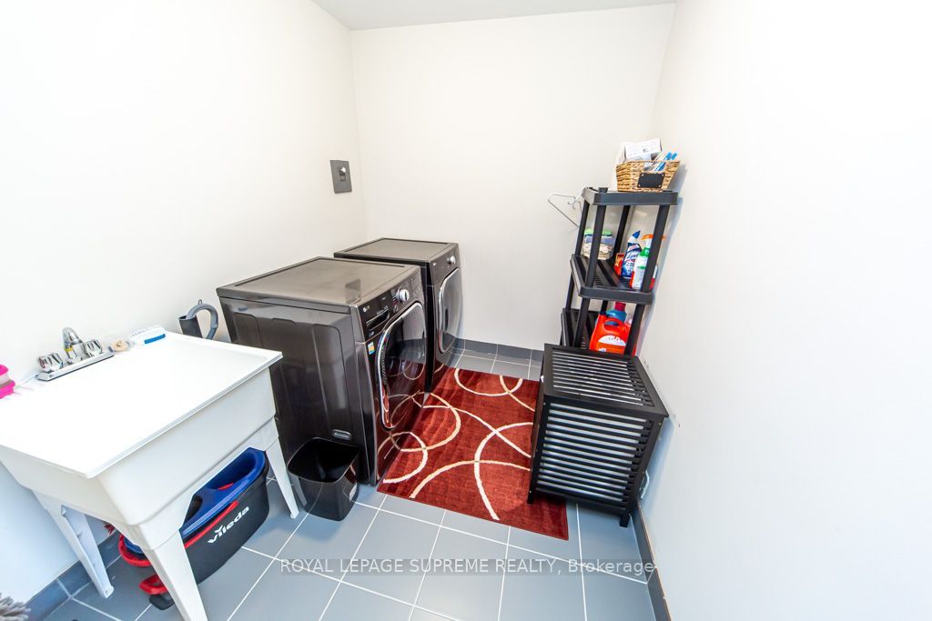 103 Benadir Avenue Property Photo 44