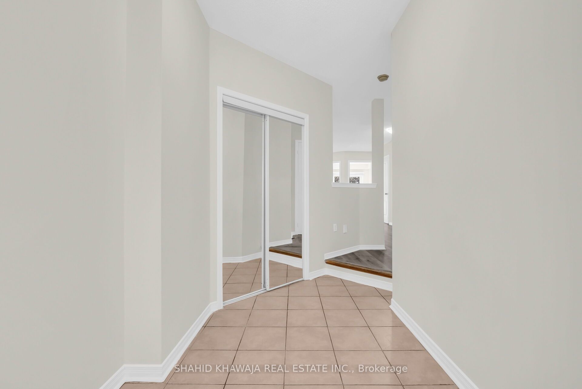 952 Marygrace Court Property Photo 6