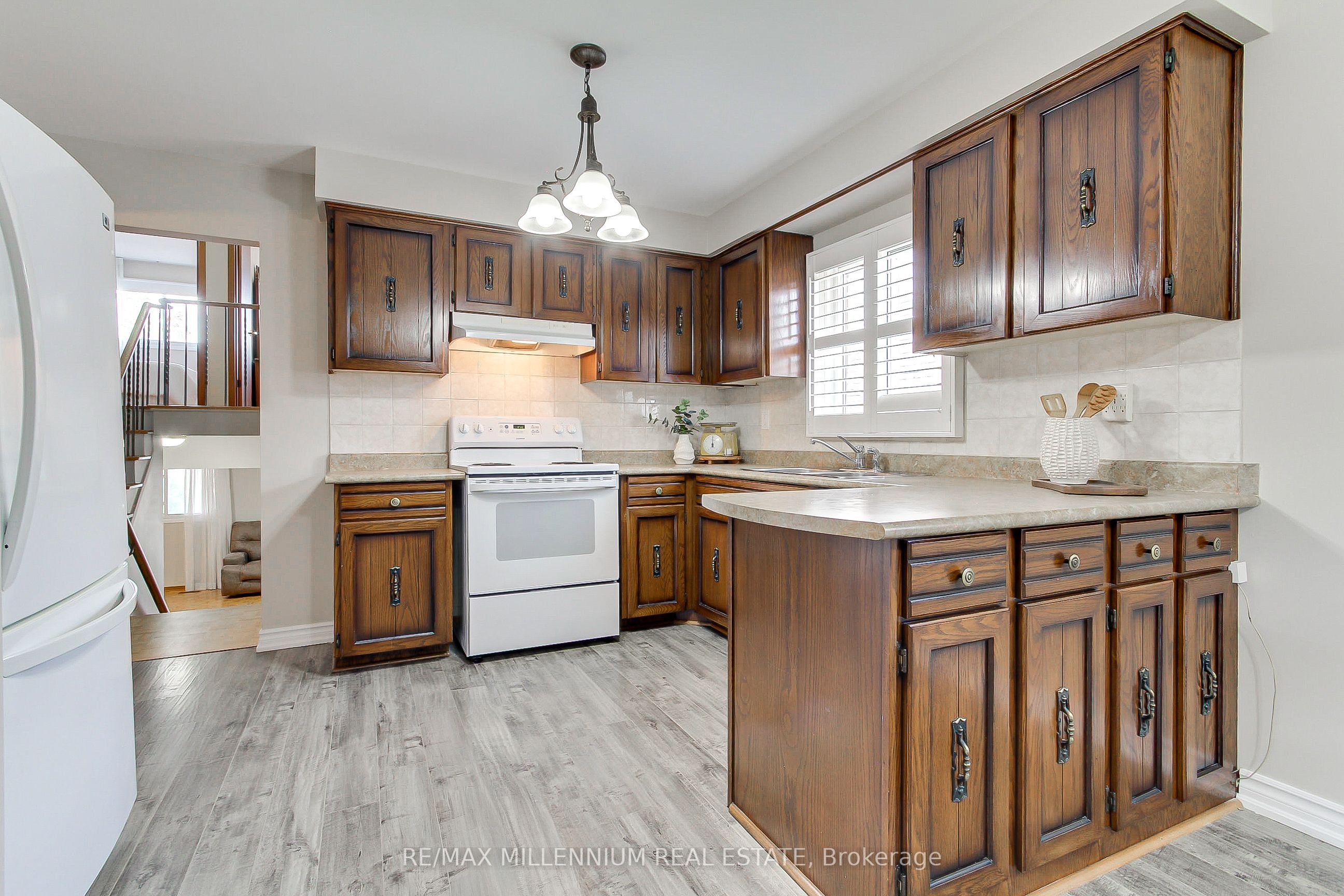 7431 Sigsbee Drive Property Photo 8
