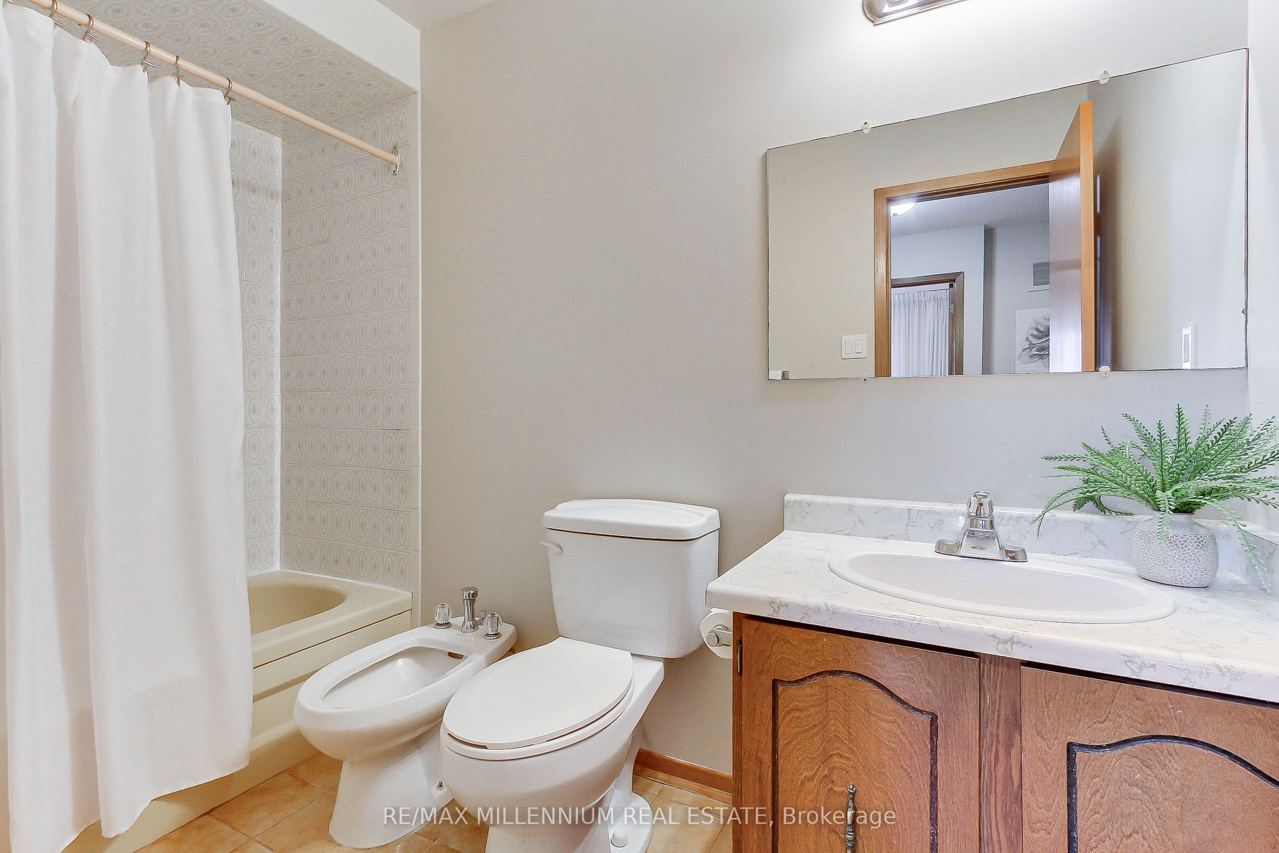 7431 Sigsbee Drive Property Photo 19