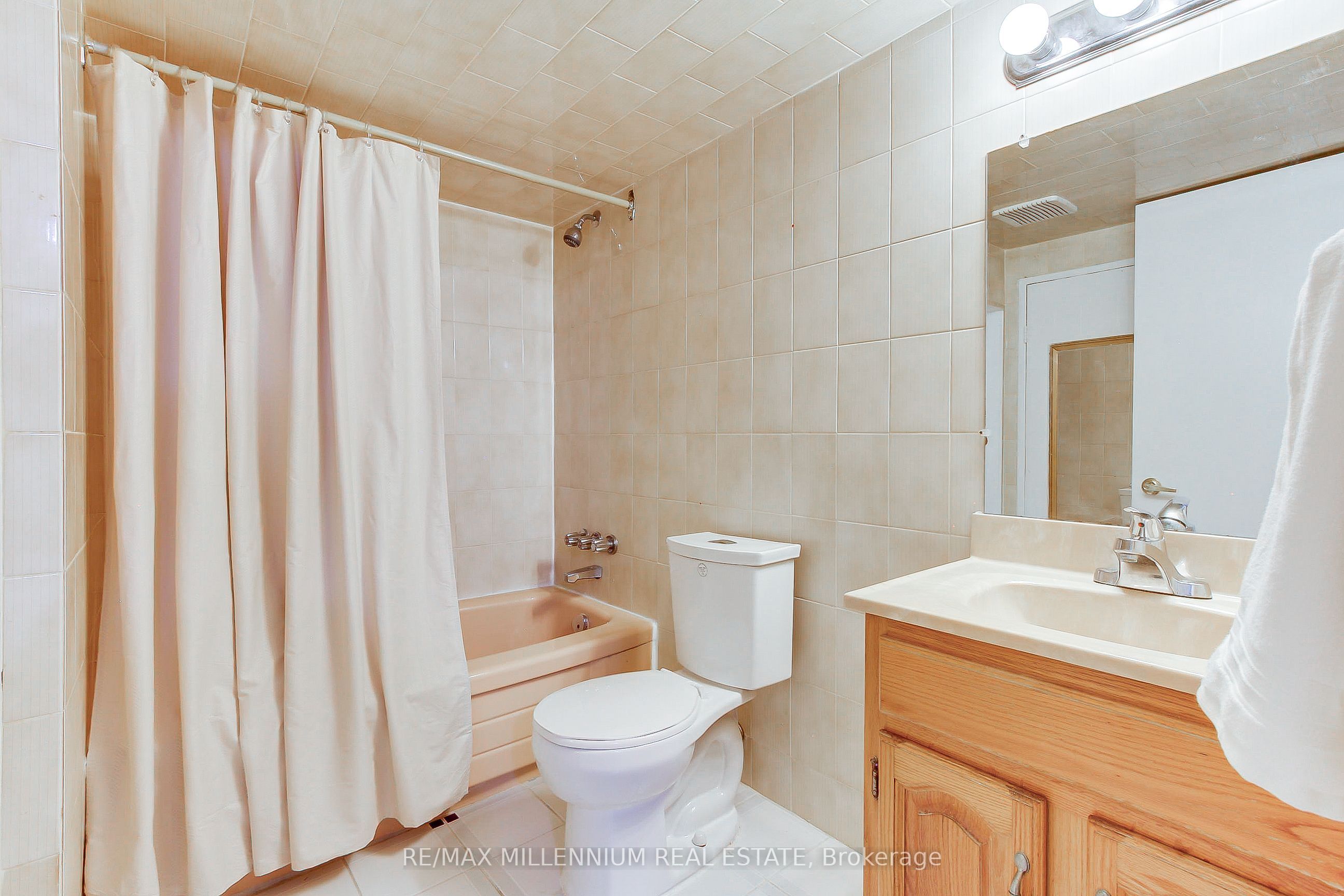 7431 Sigsbee Drive Property Photo 30