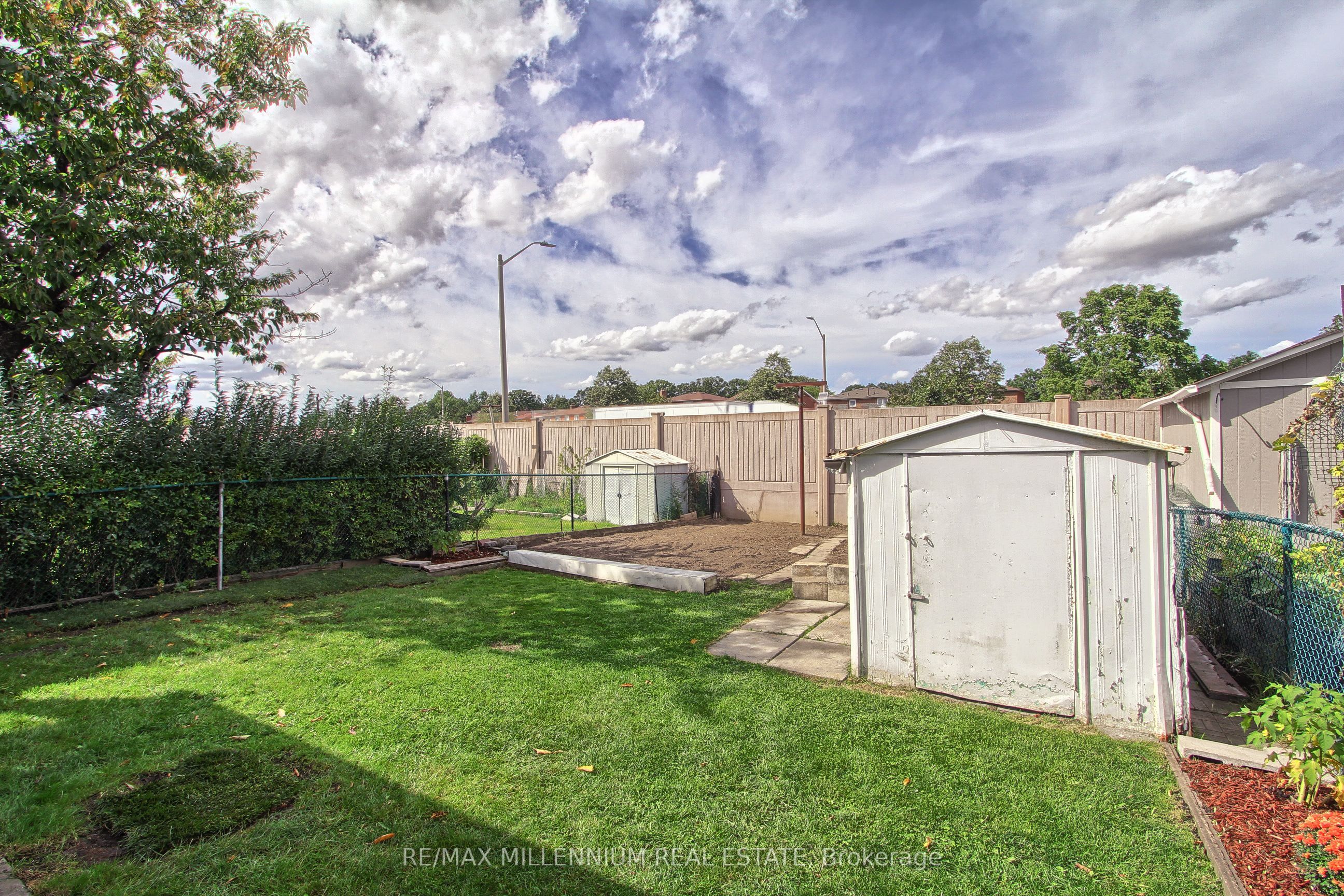 7431 Sigsbee Drive Property Photo 32