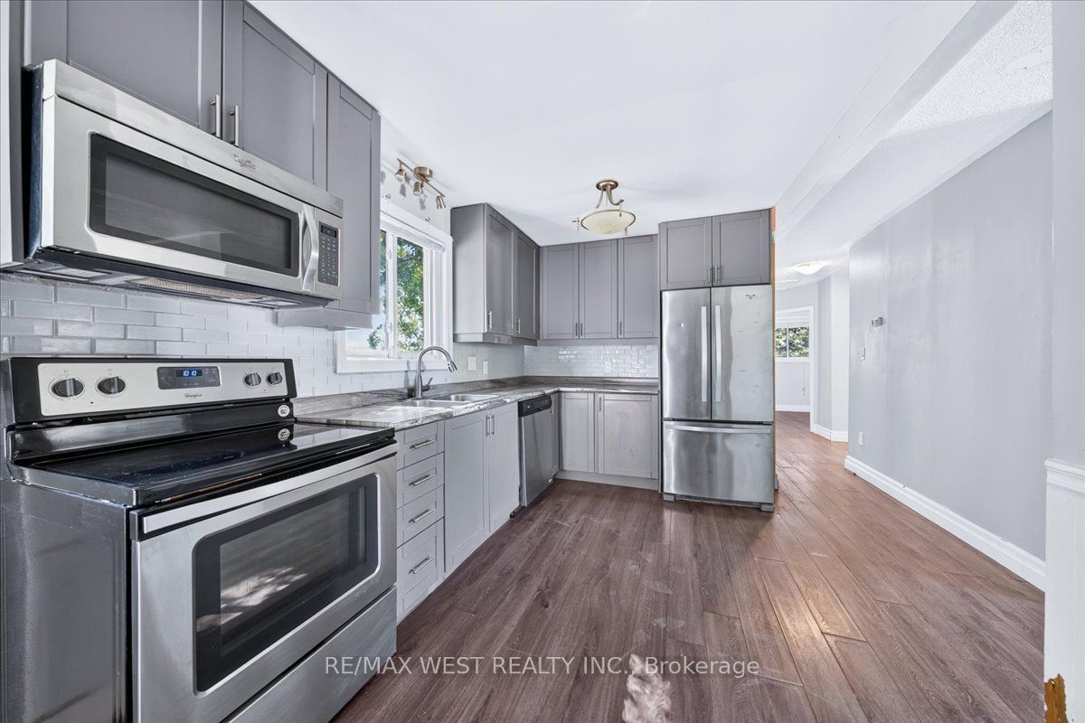 17 Heather Street Property Photo 21