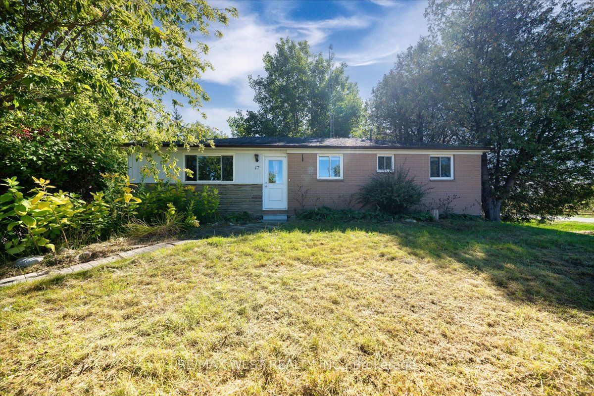 17 Heather Street Property Photo 43