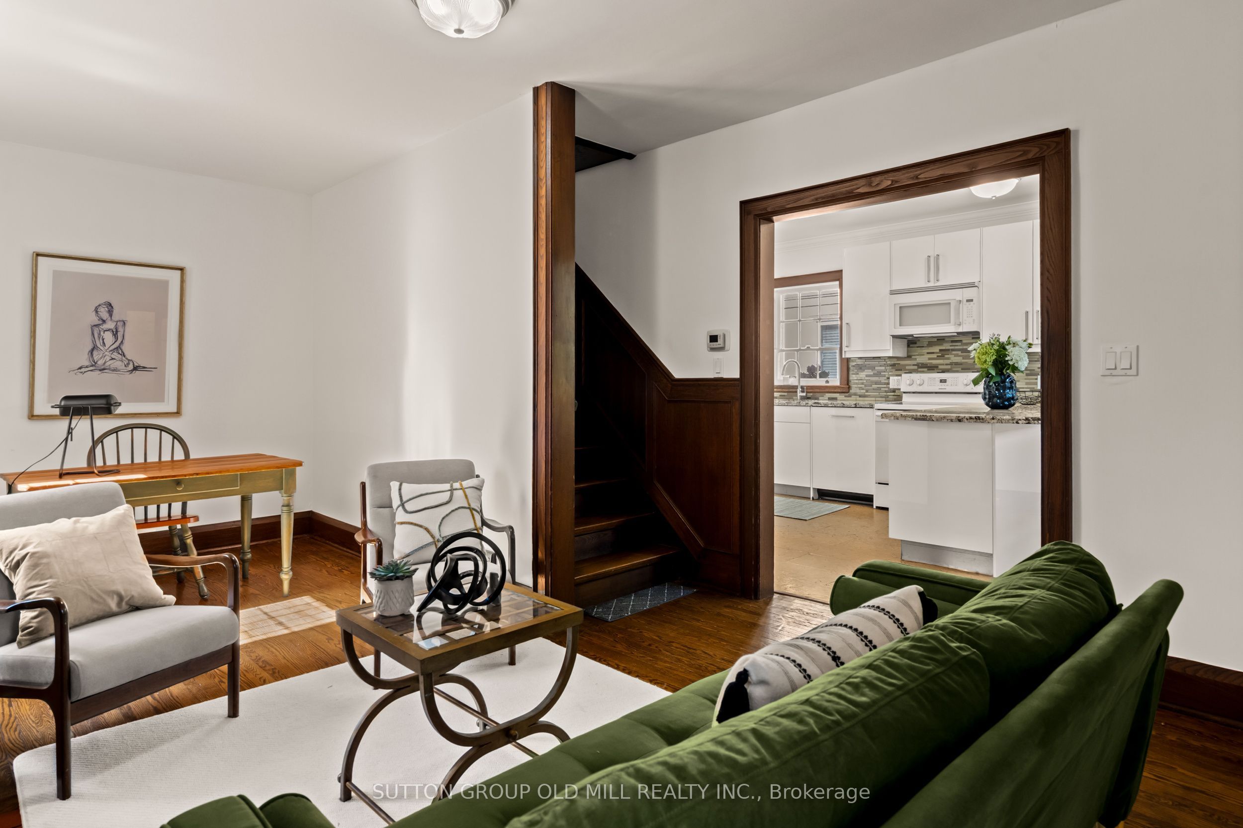 1372 Islington Avenue Property Photo 8