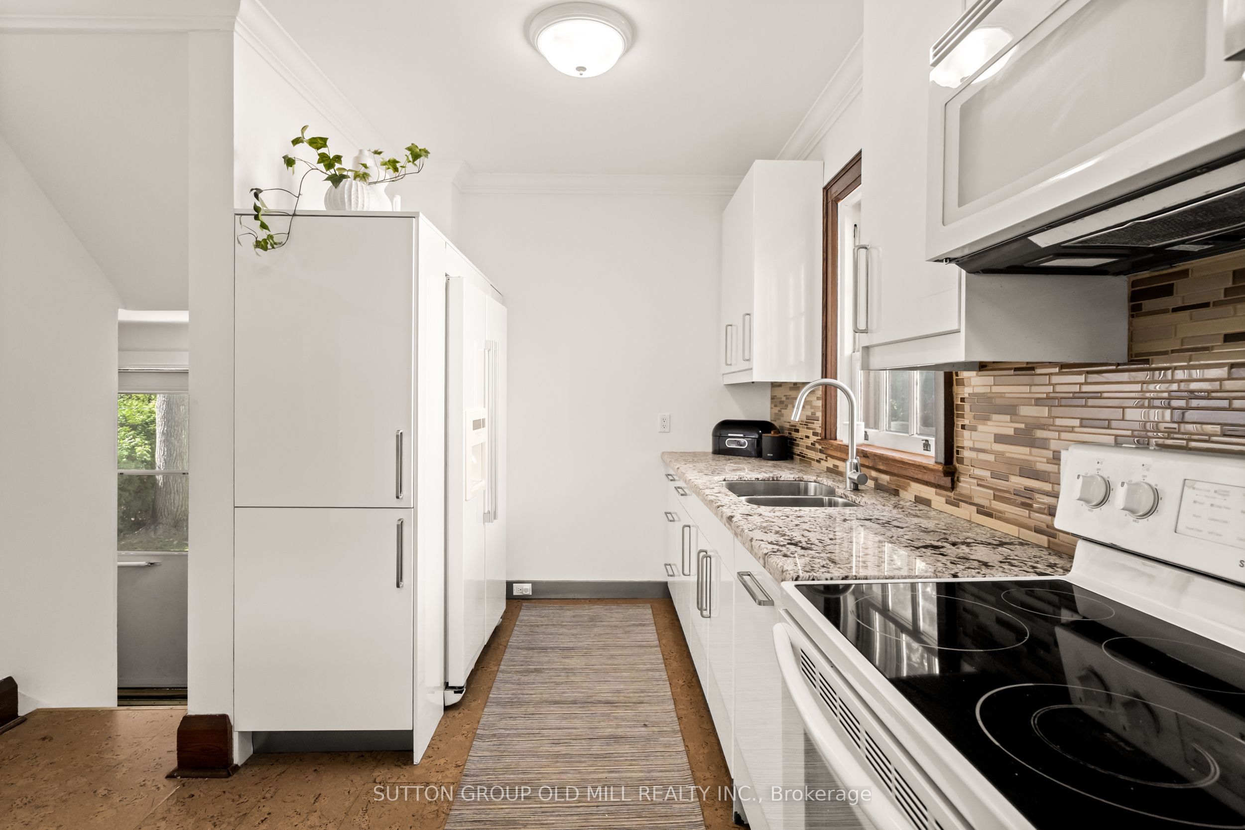 1372 Islington Avenue Property Photo 15