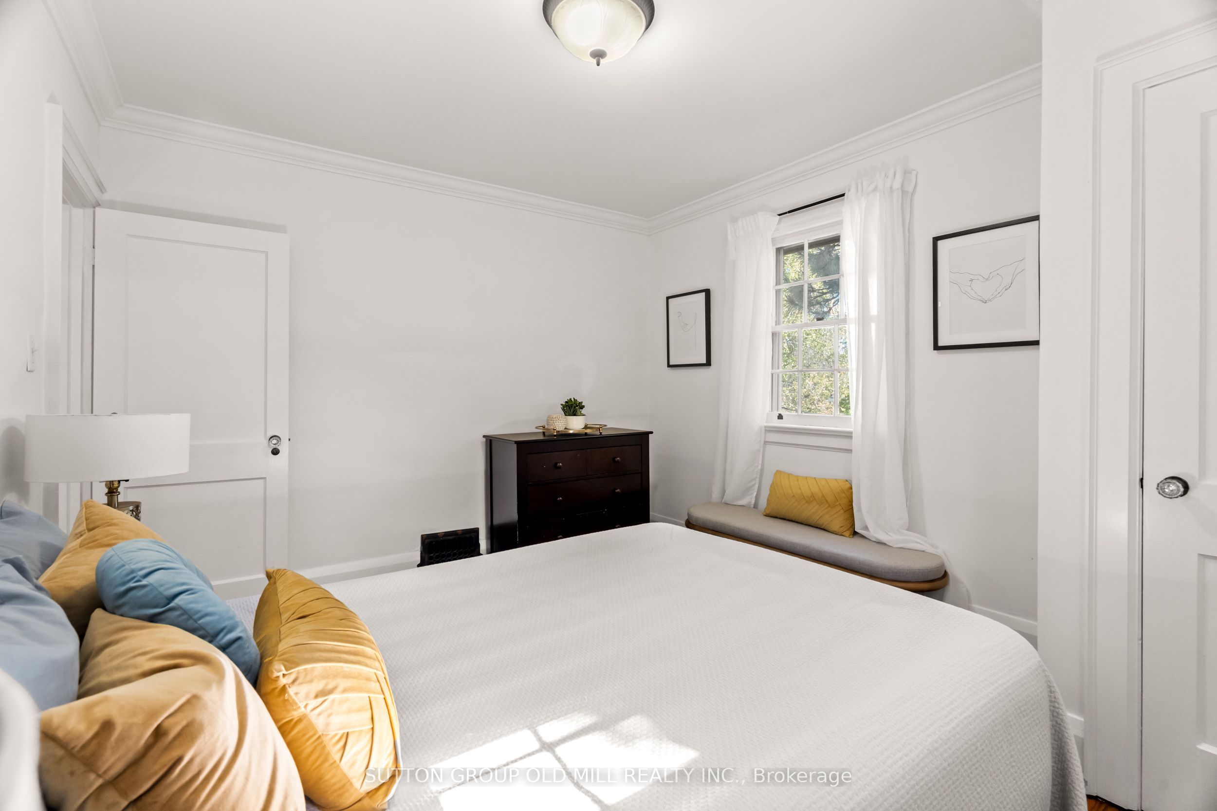 1372 Islington Avenue Property Photo 24