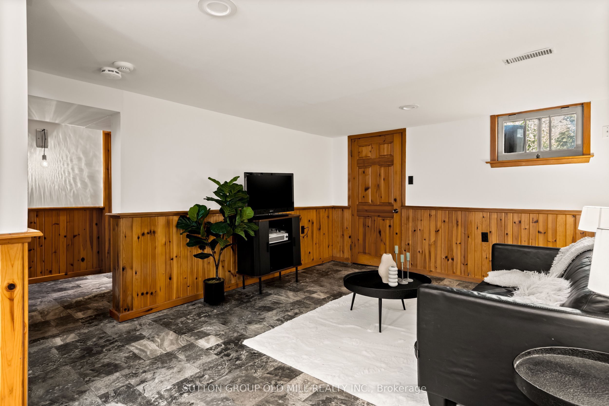 1372 Islington Avenue Property Photo 30