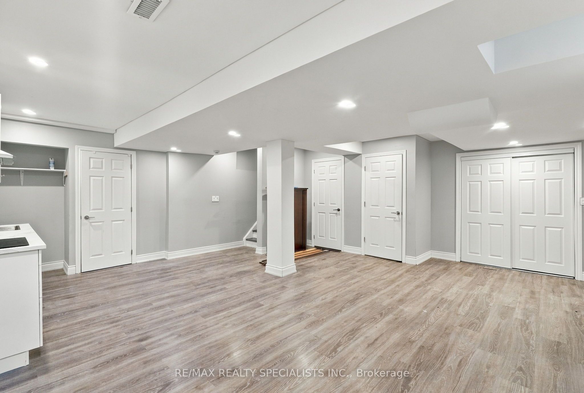 1011 Mccuaig Drive Bsmt Property Photo 6